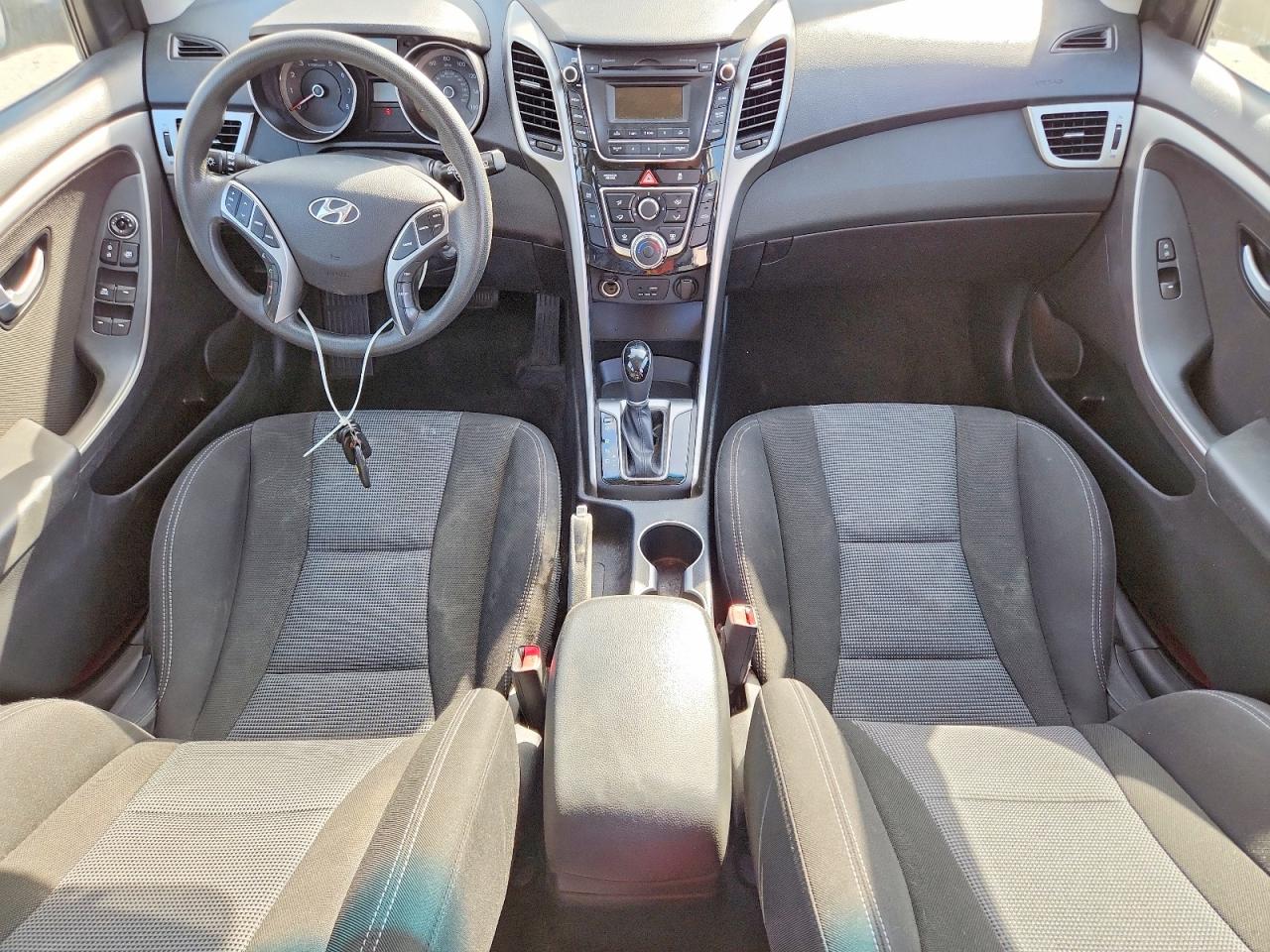 2017 HYUNDAI ELANTRA GT BASE photo 15