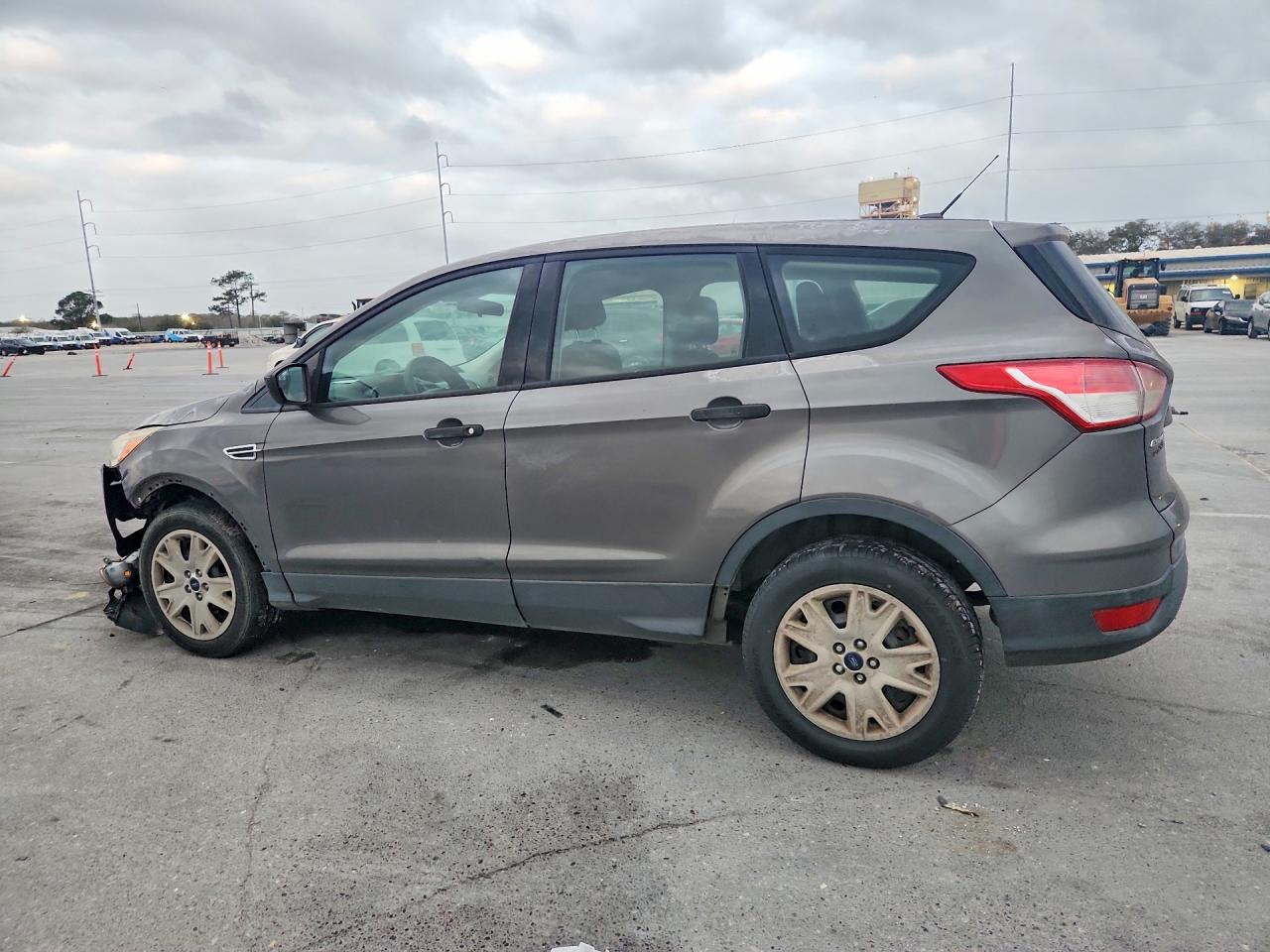 2013 FORD ESCAPE S photo 4