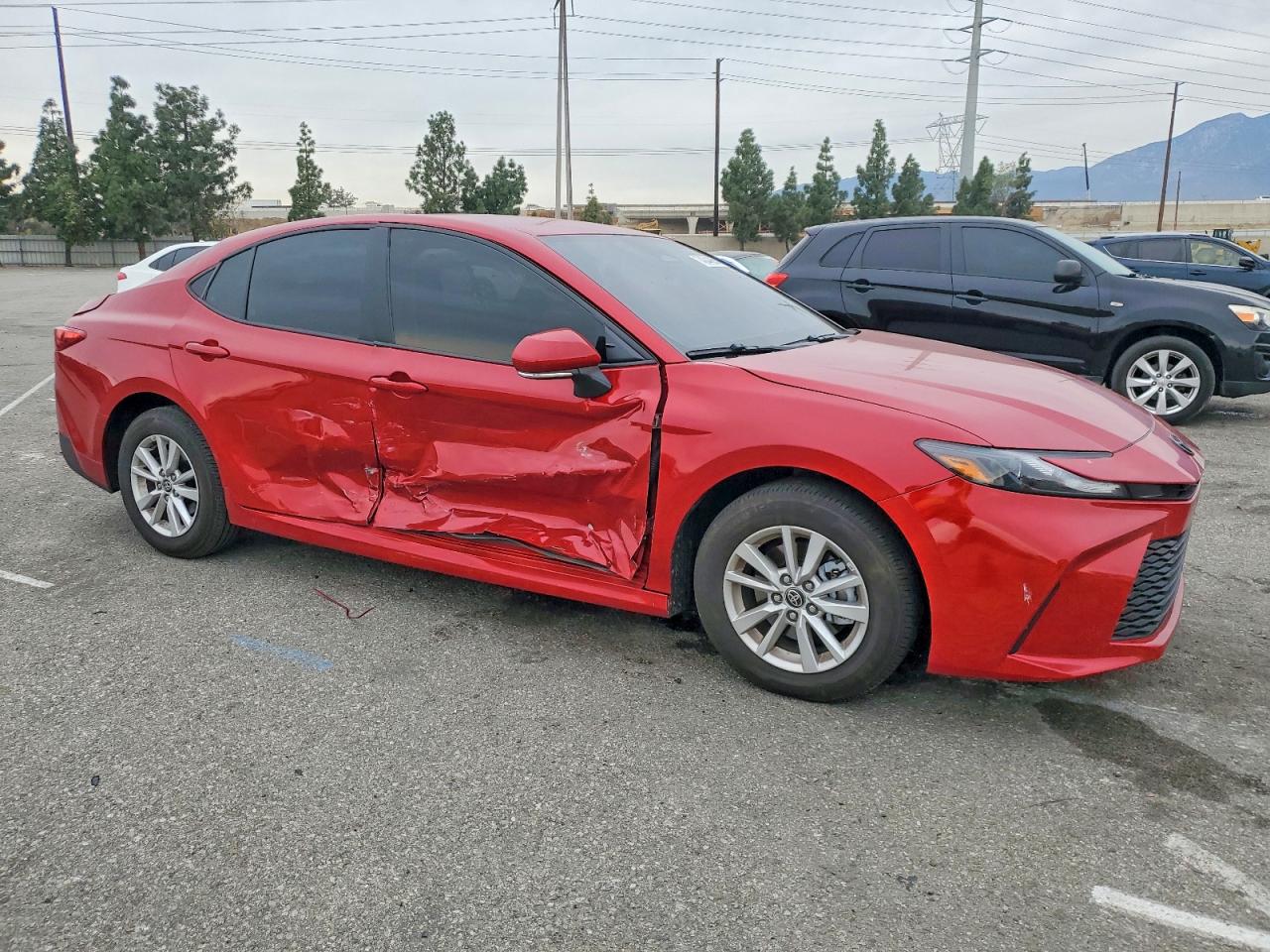 2025 TOYOTA CAMRY XSE photo 4
