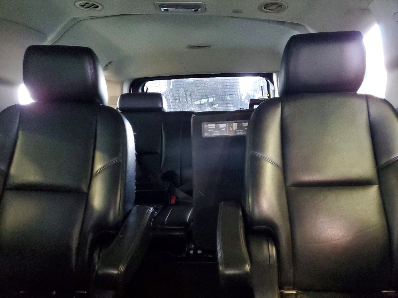 2011 CHEVROLET SUBURBAN K1500 LTZ photo 10