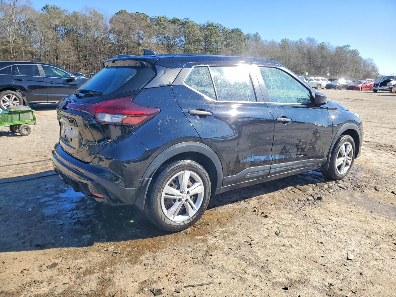 2023 NISSAN KICKS S photo 3