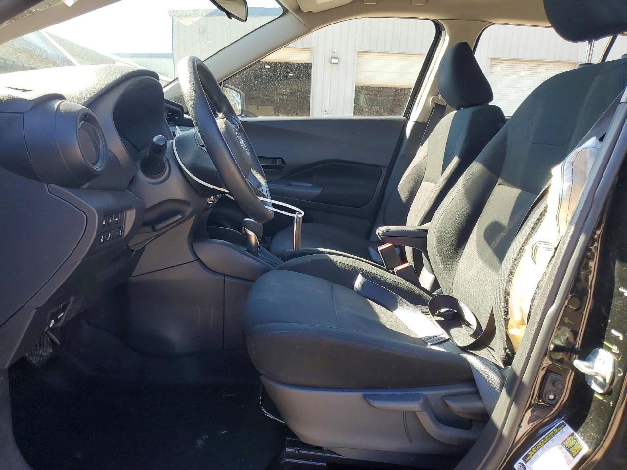 2023 NISSAN KICKS S photo 7