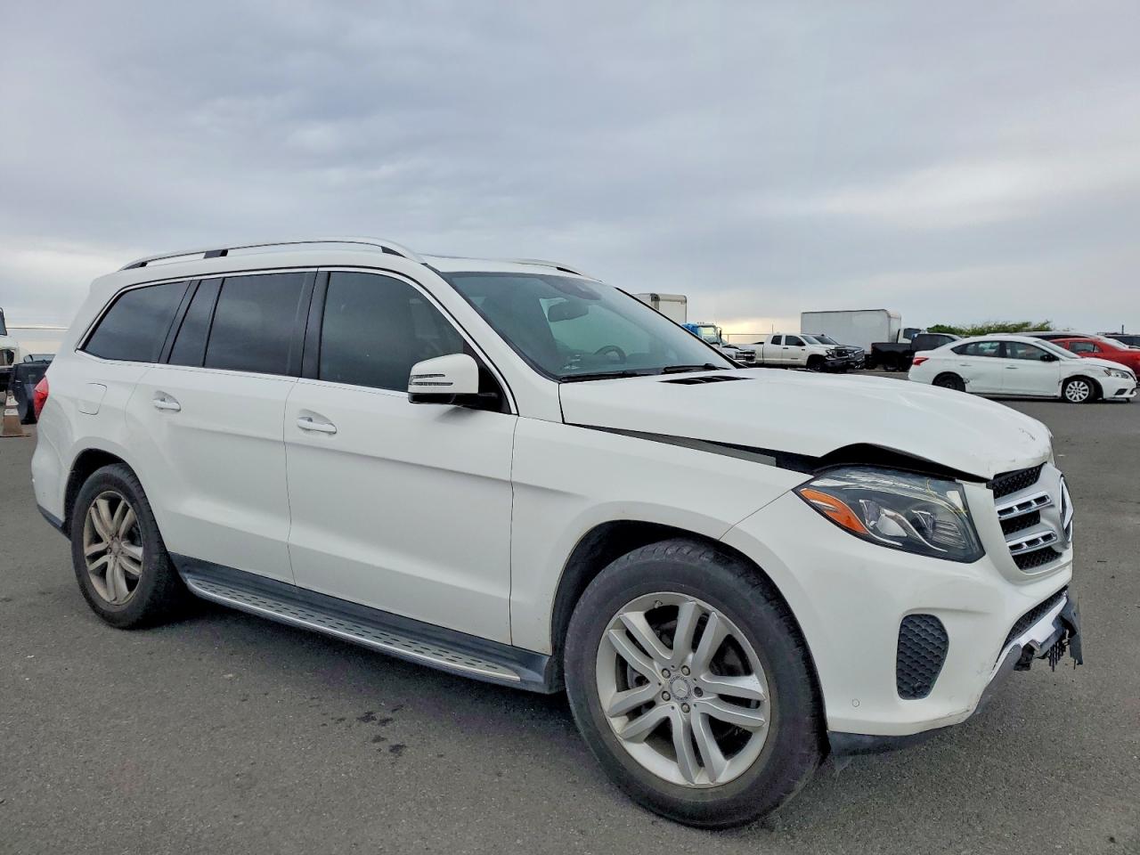 2017 MERCEDES-BENZ GLS 450 4MATIC photo 4