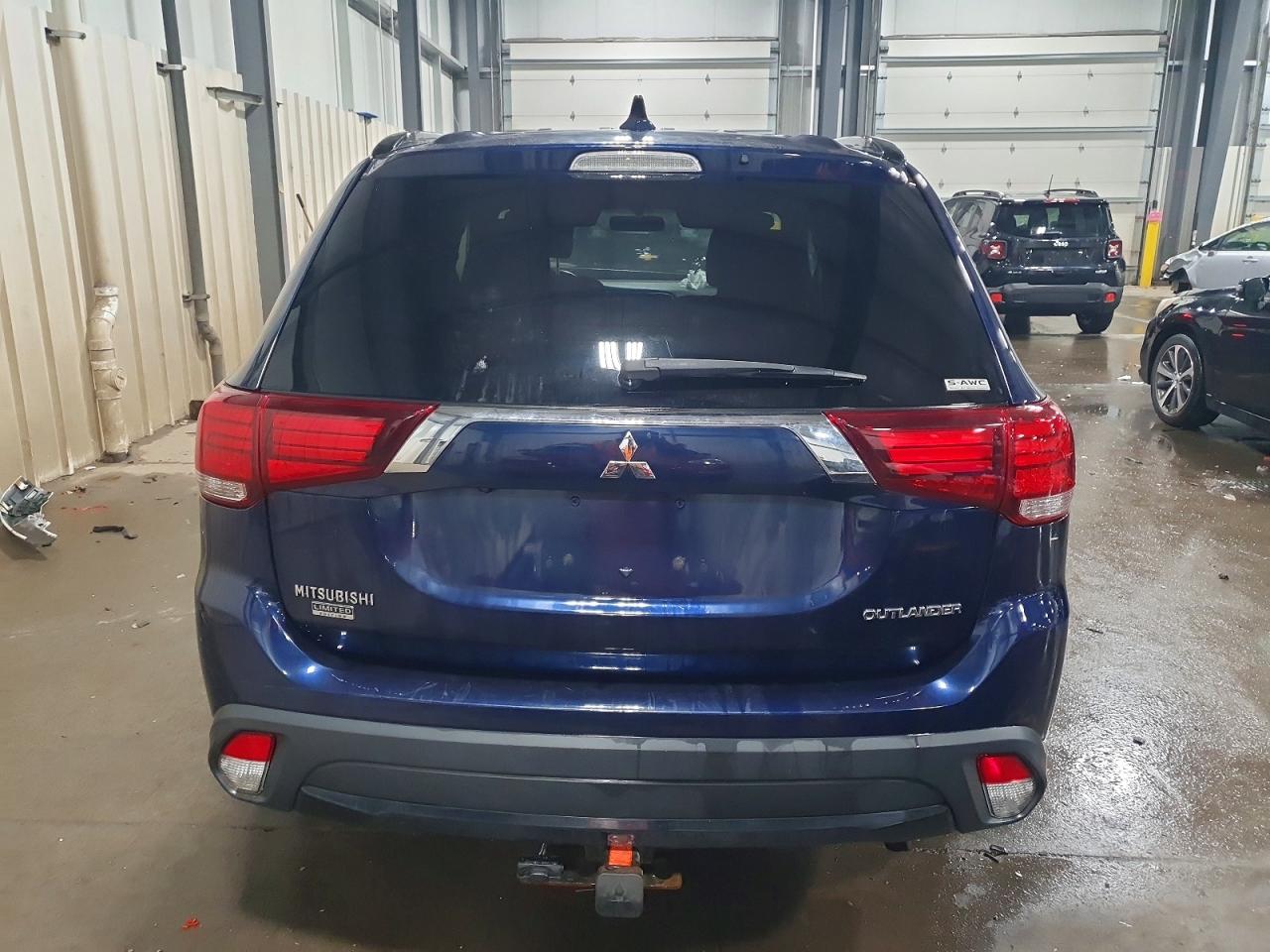 2018 MITSUBISHI OUTLANDER SE photo 6