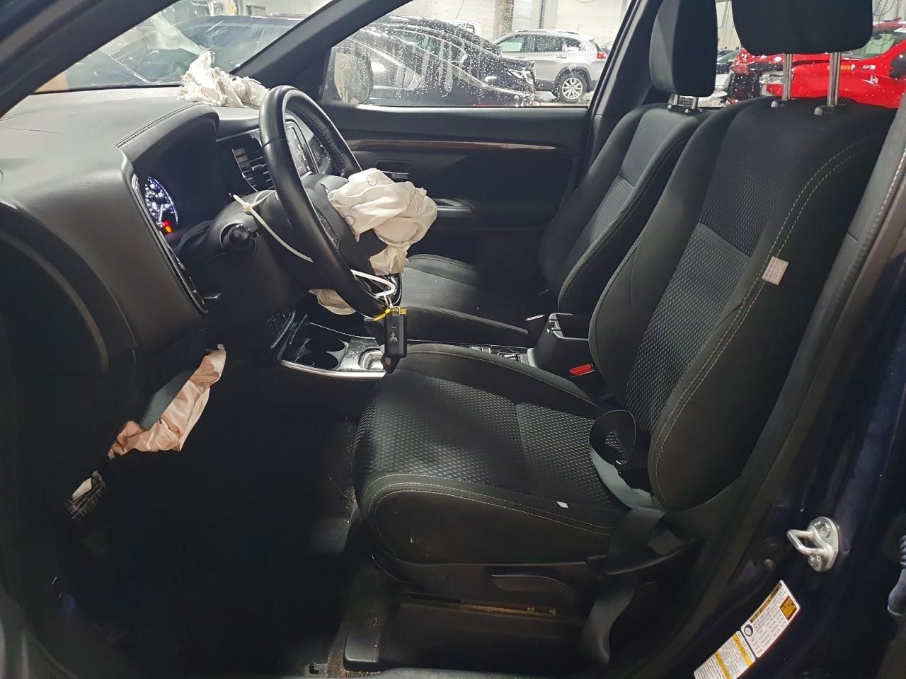 2018 MITSUBISHI OUTLANDER SE photo 7
