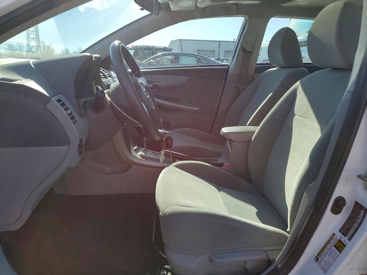 2010 TOYOTA COROLLA BASE photo 13