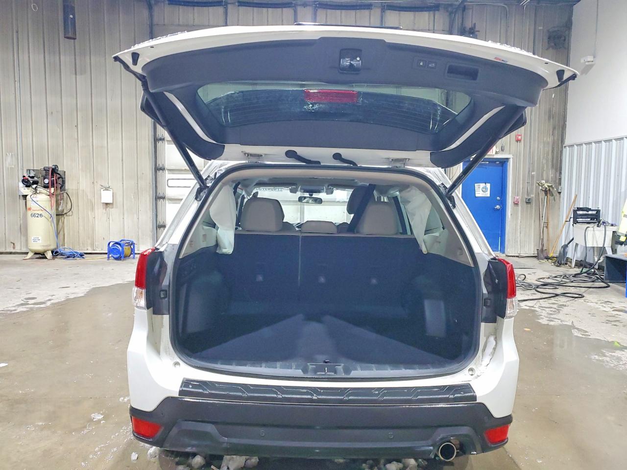 2021 SUBARU FORESTER LIMITED photo 16