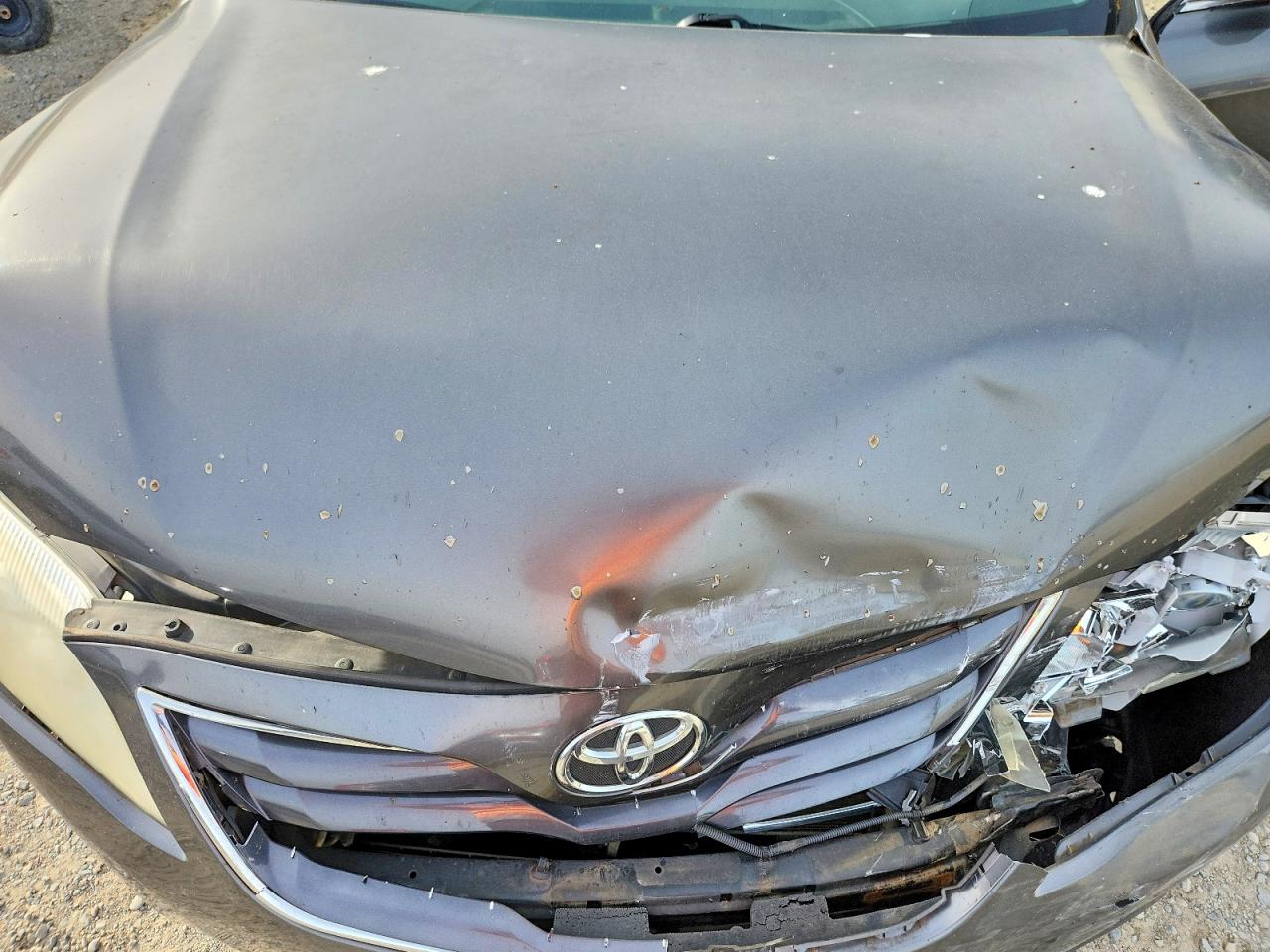 2010 TOYOTA CAMRY BASE photo 11
