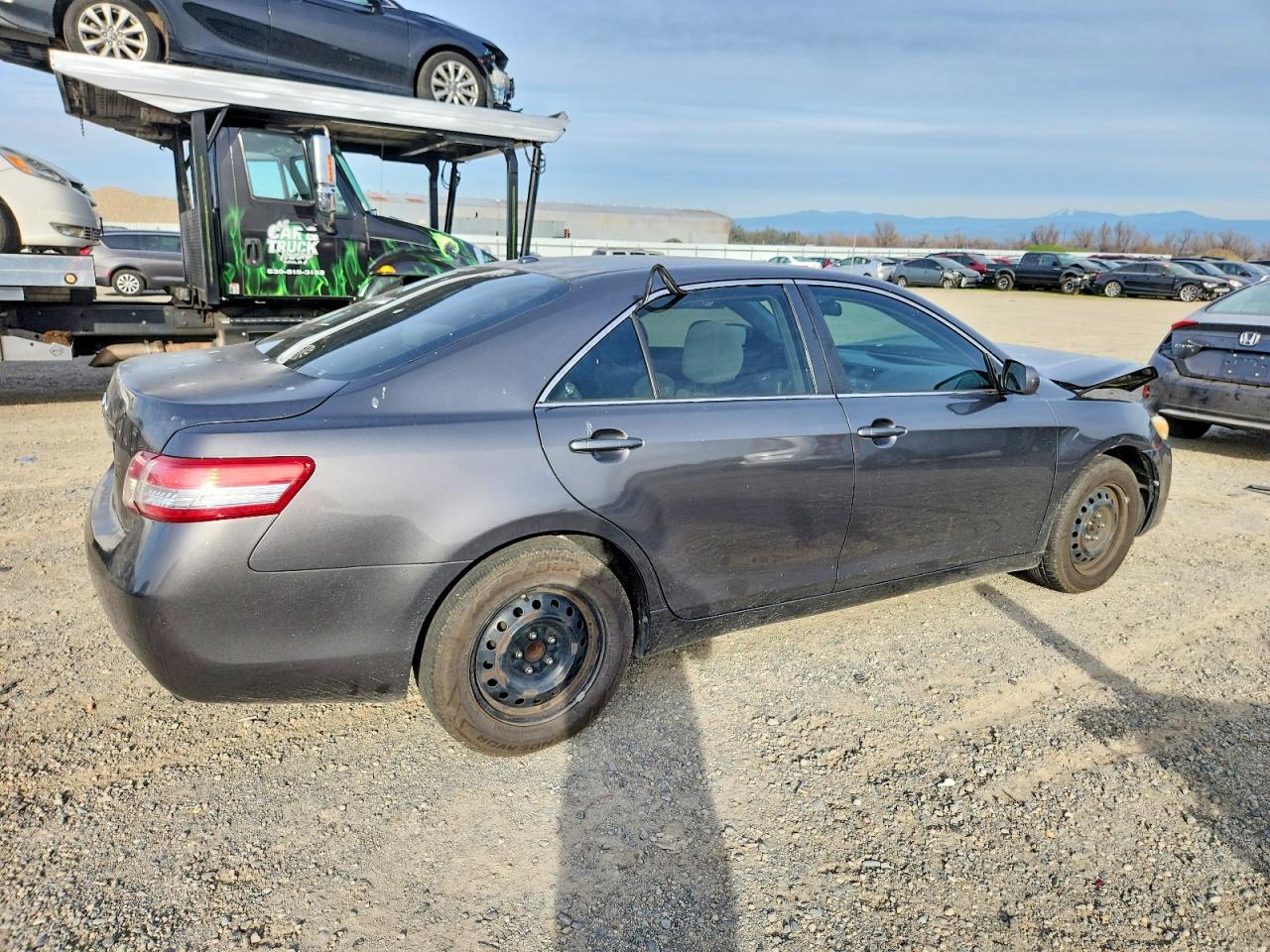 2010 TOYOTA CAMRY BASE photo 3
