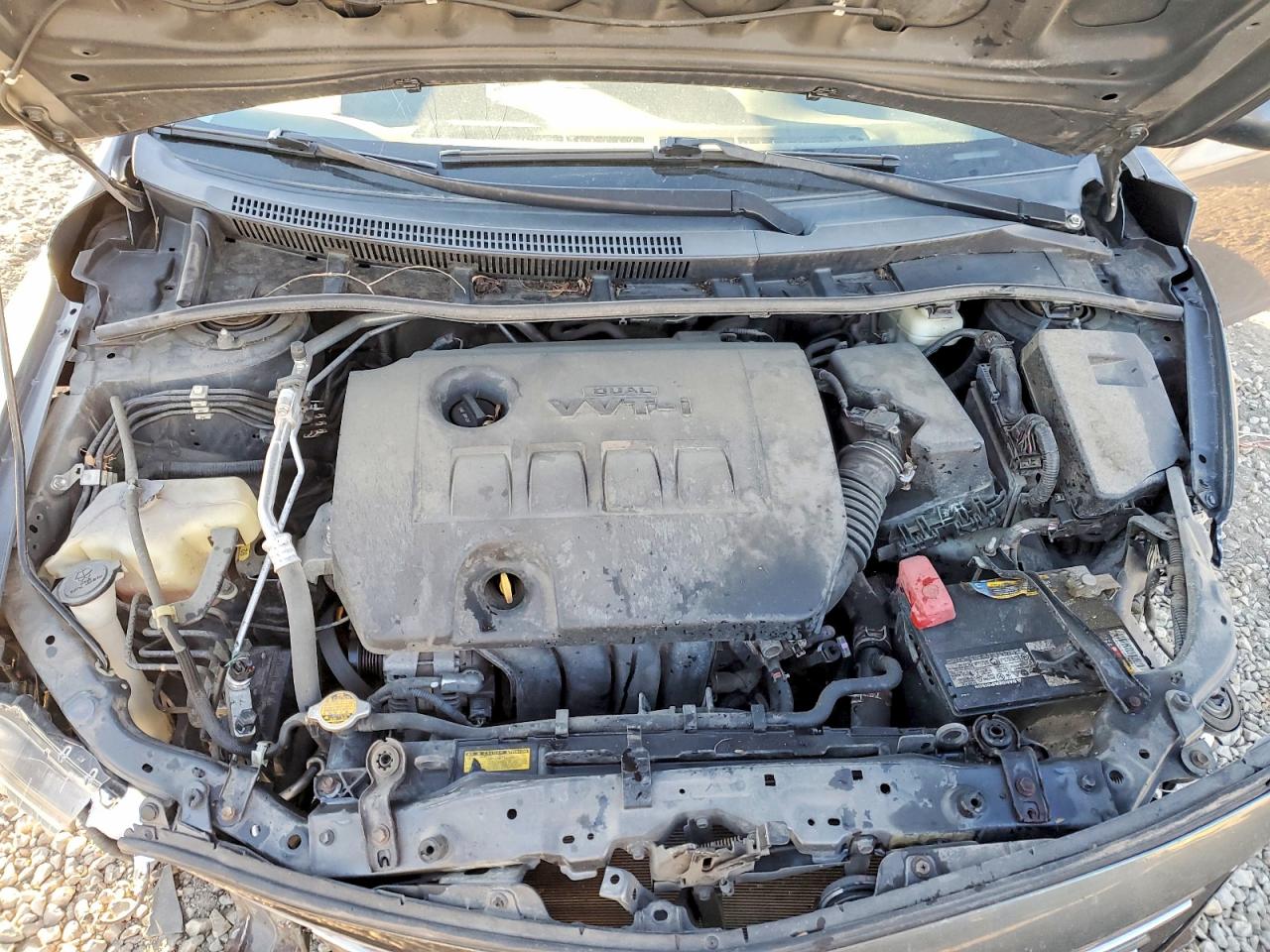 2013 TOYOTA COROLLA LE photo 11