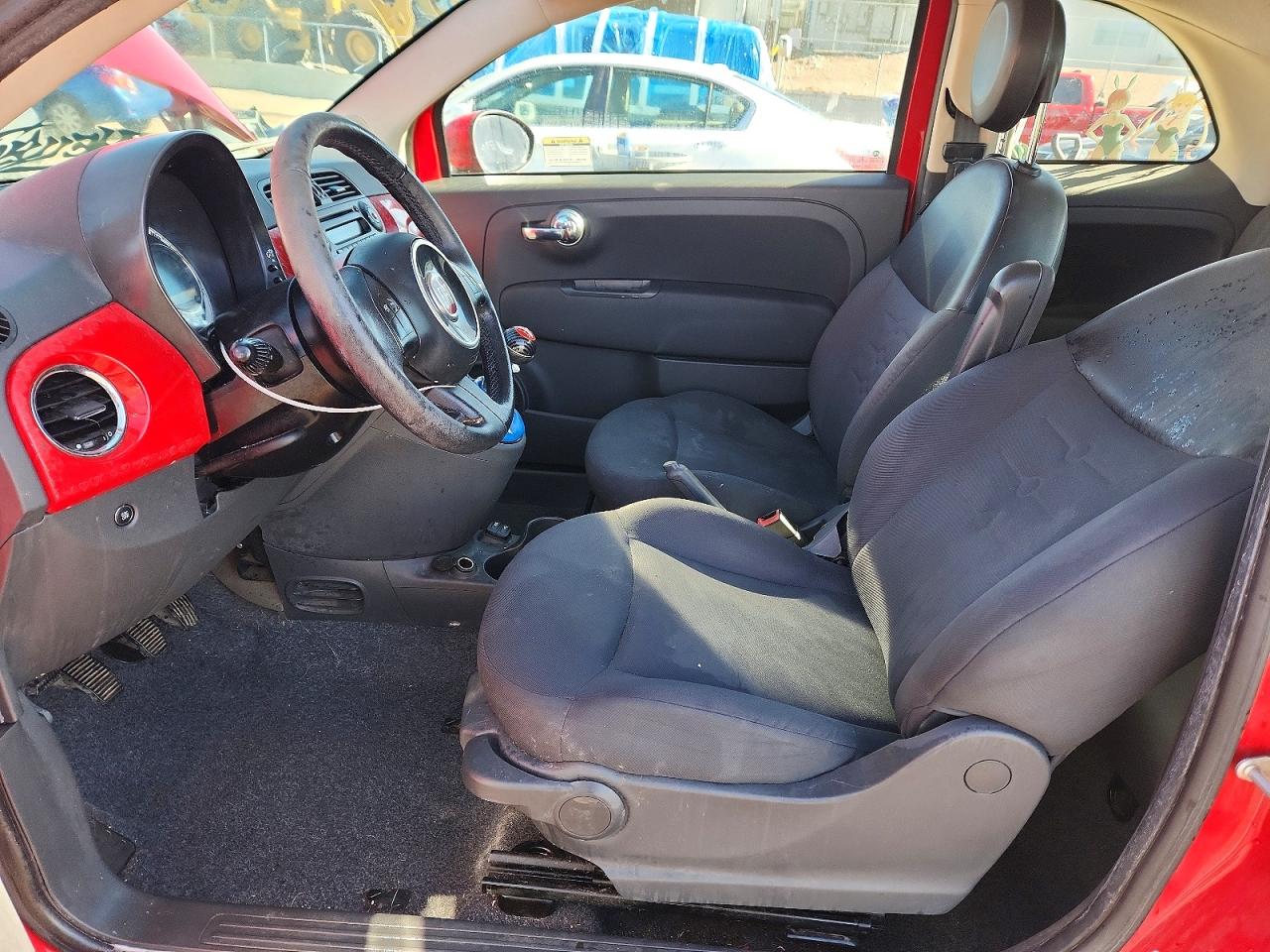 2015 FIAT 500 POP photo 7