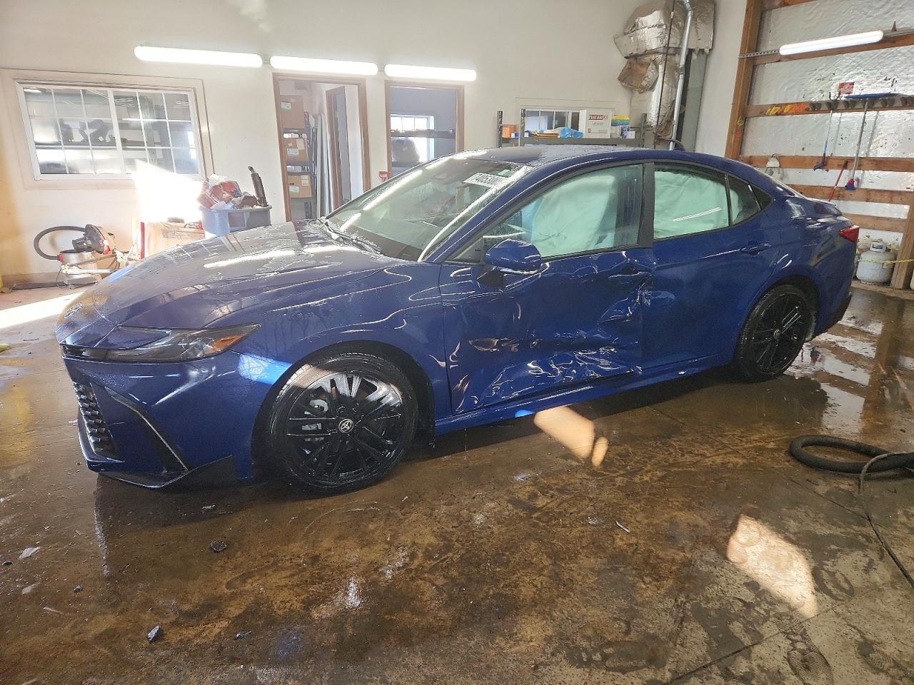 2025 TOYOTA CAMRY