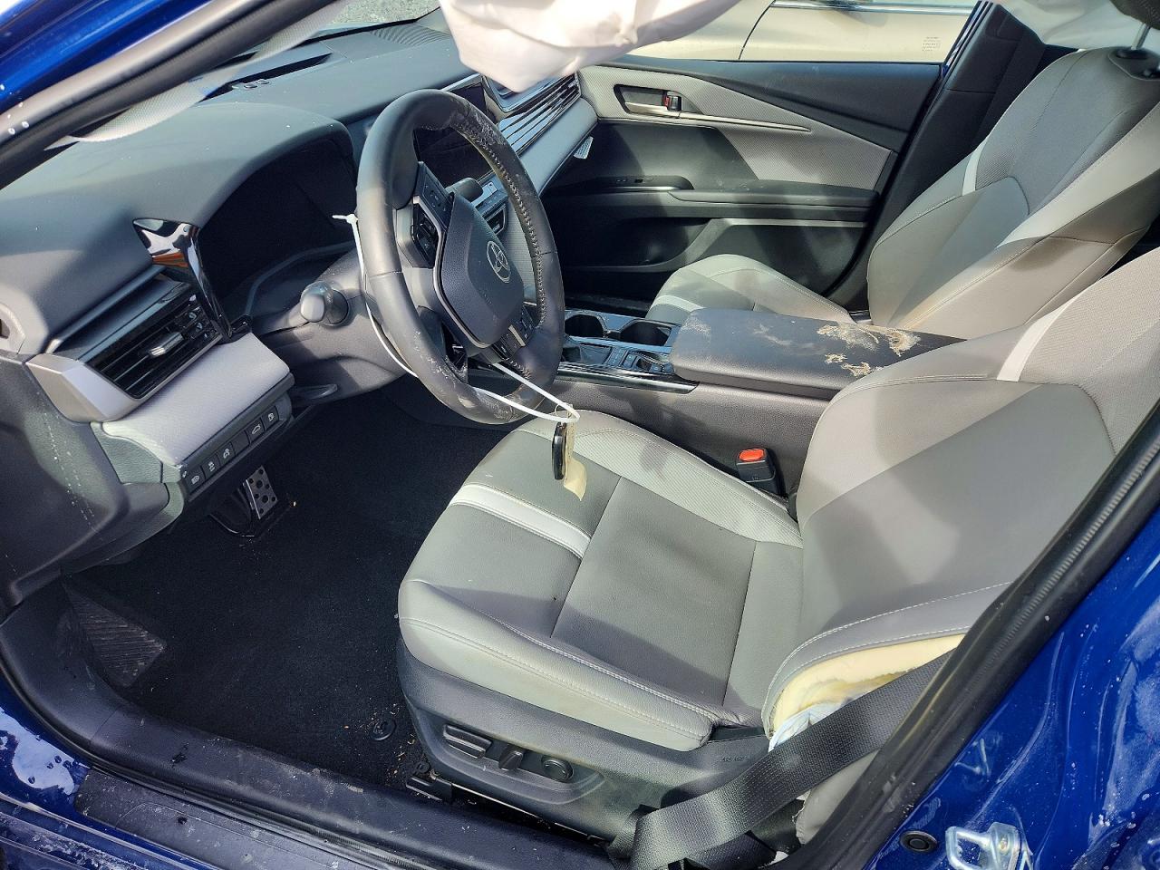 2025 TOYOTA CAMRY SE photo 13