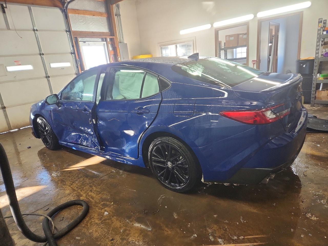 2025 TOYOTA CAMRY SE photo 3