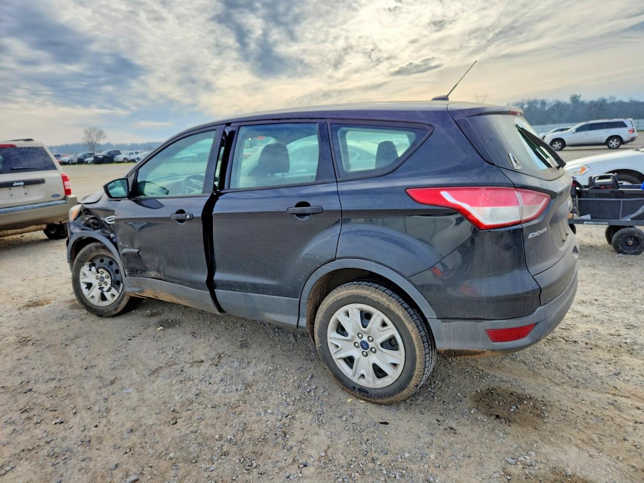 2015 FORD ESCAPE S photo 4