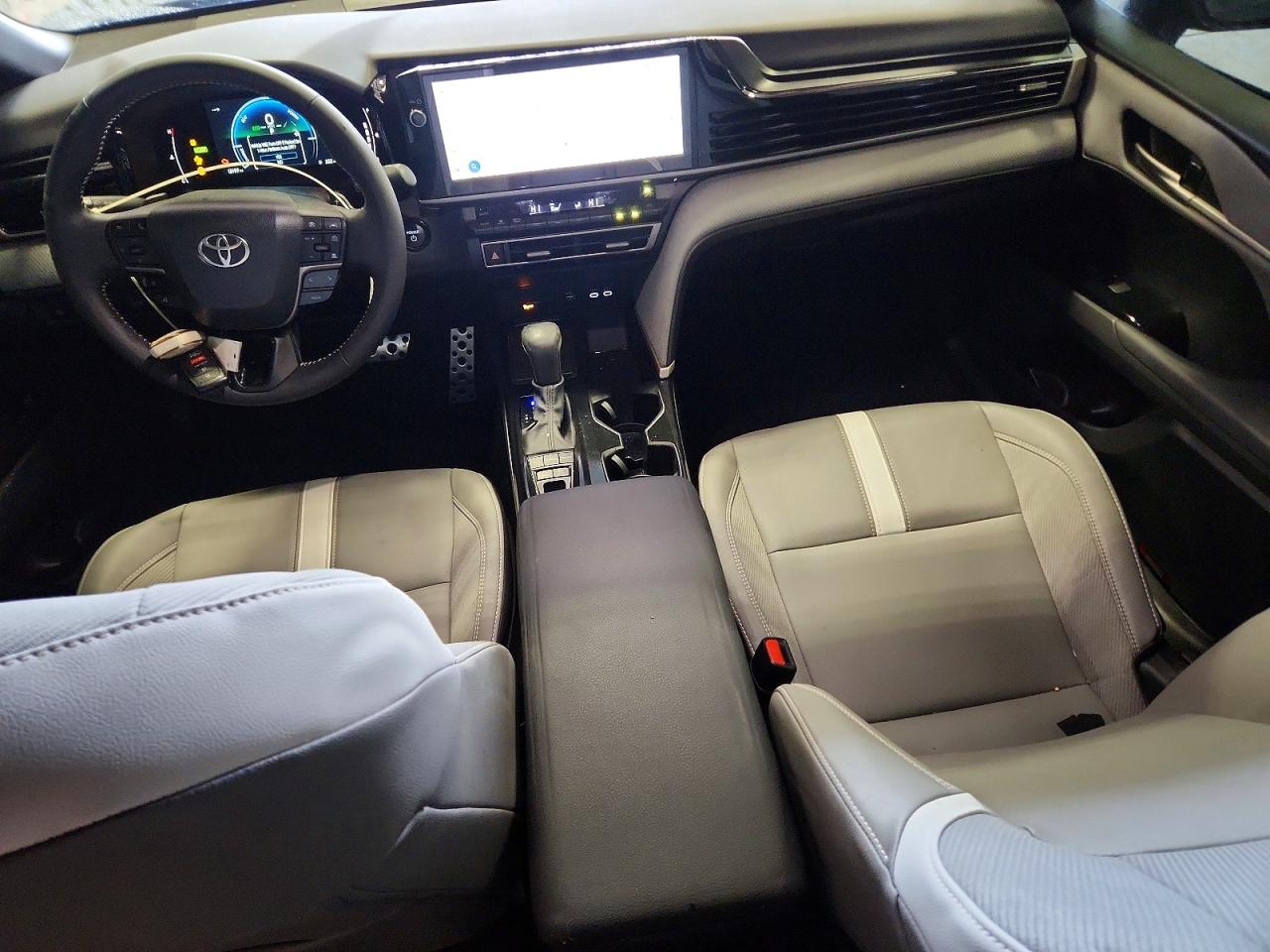 2025 TOYOTA CAMRY XSE photo 8