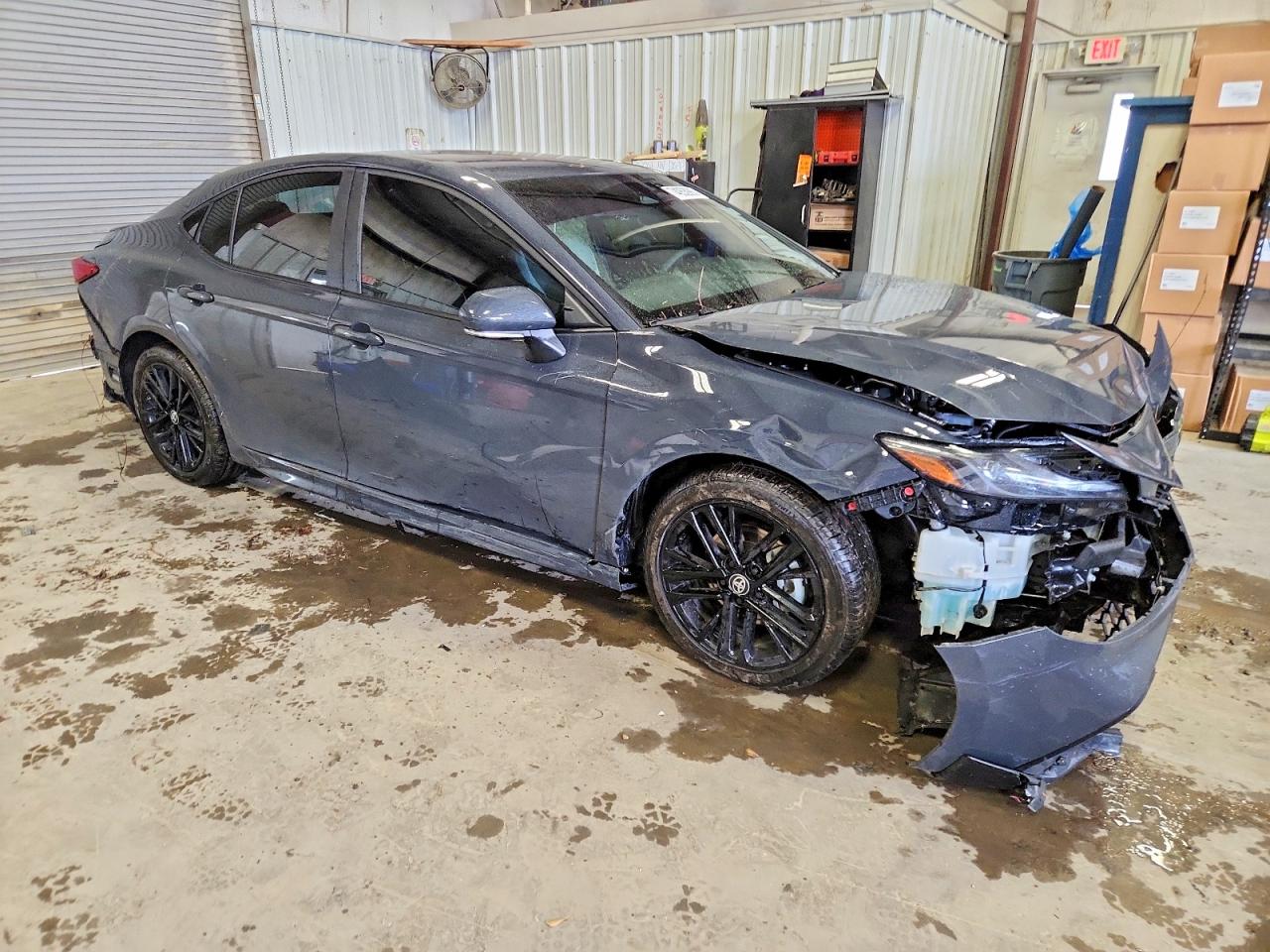 2025 TOYOTA CAMRY XSE photo 4