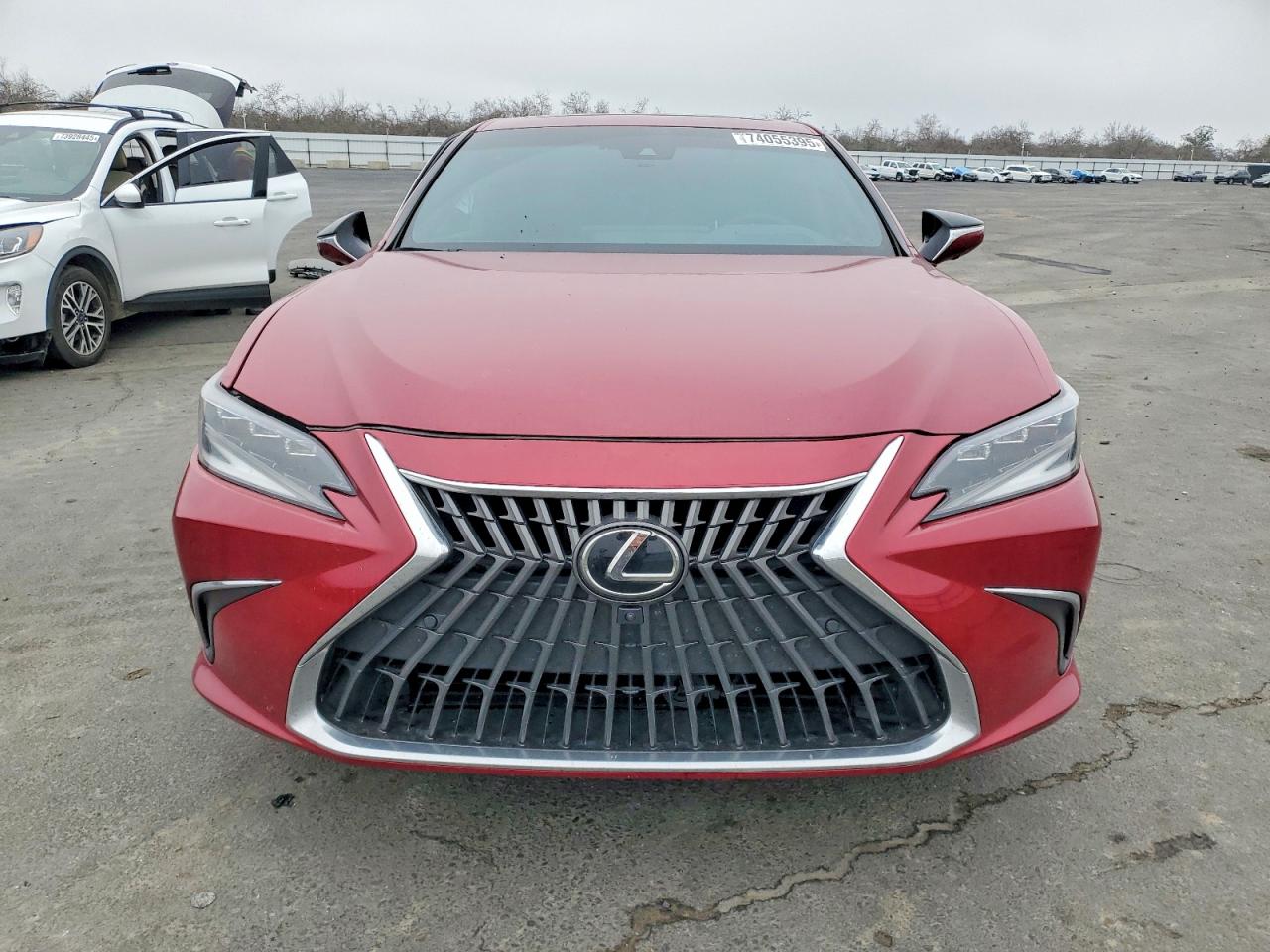 2025 LEXUS ES photo 9