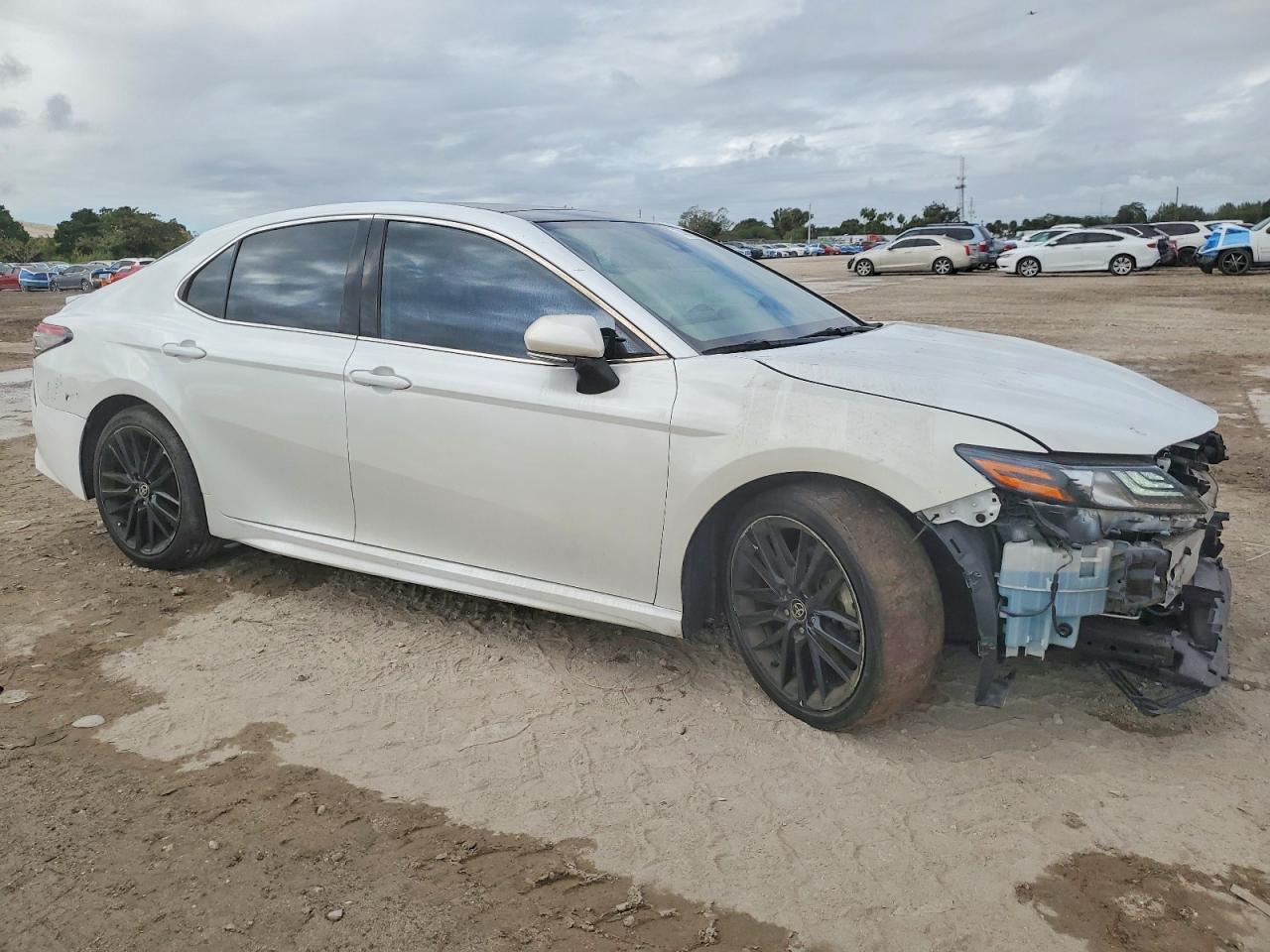 2021 TOYOTA CAMRY XSE photo 7