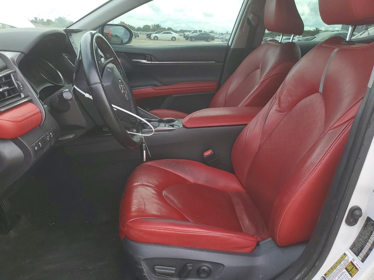 2021 TOYOTA CAMRY XSE photo 13