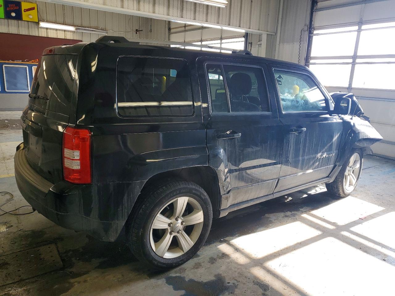 2012 JEEP PATRIOT photo 3