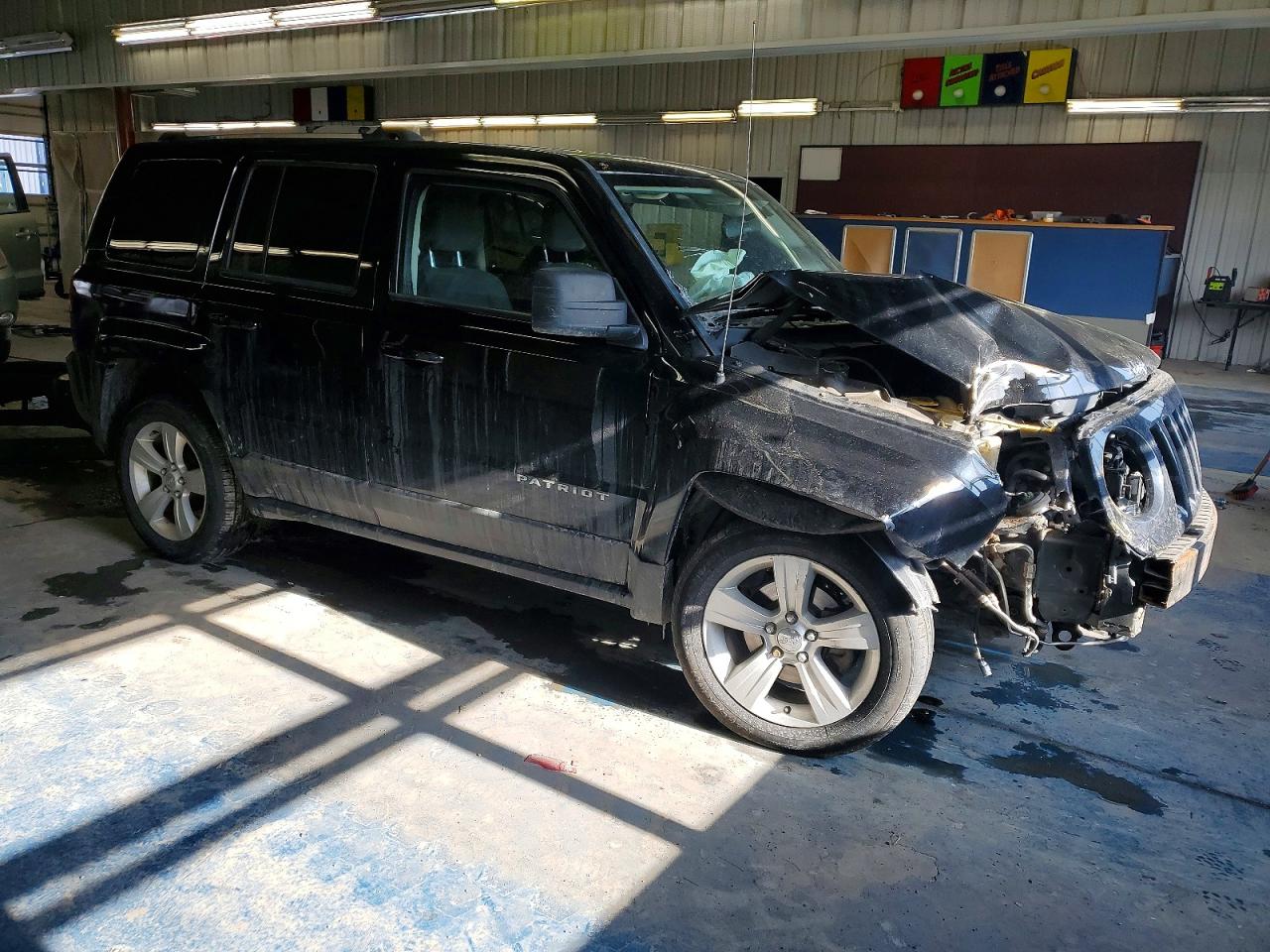2012 JEEP PATRIOT photo 4