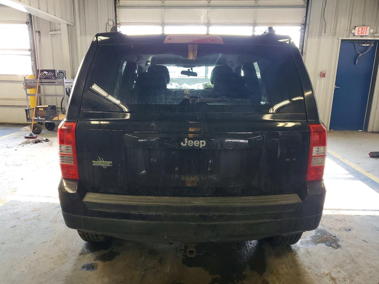 2012 JEEP PATRIOT photo 6