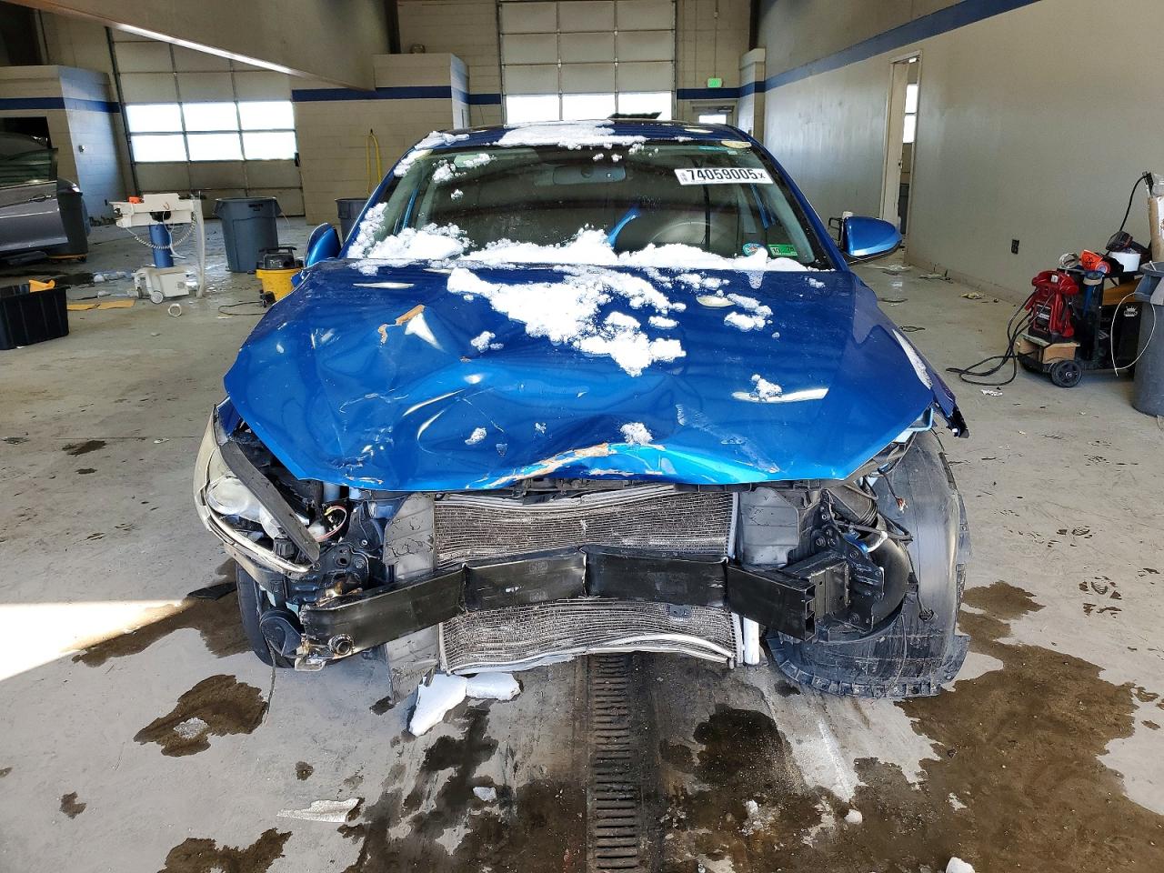 2017 HYUNDAI ELANTRA photo 9