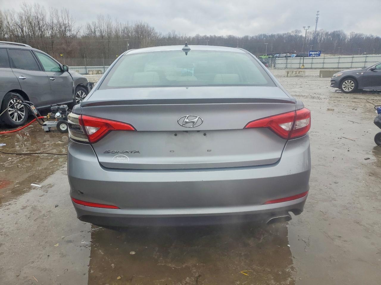 2017 HYUNDAI SONATA BASE photo 11