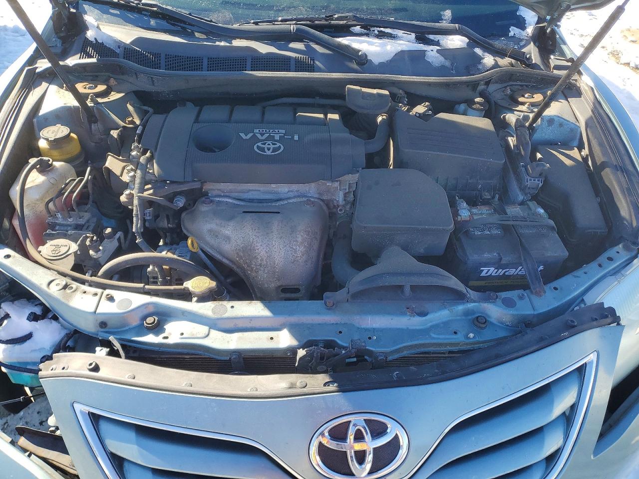 2010 TOYOTA CAMRY LE photo 11