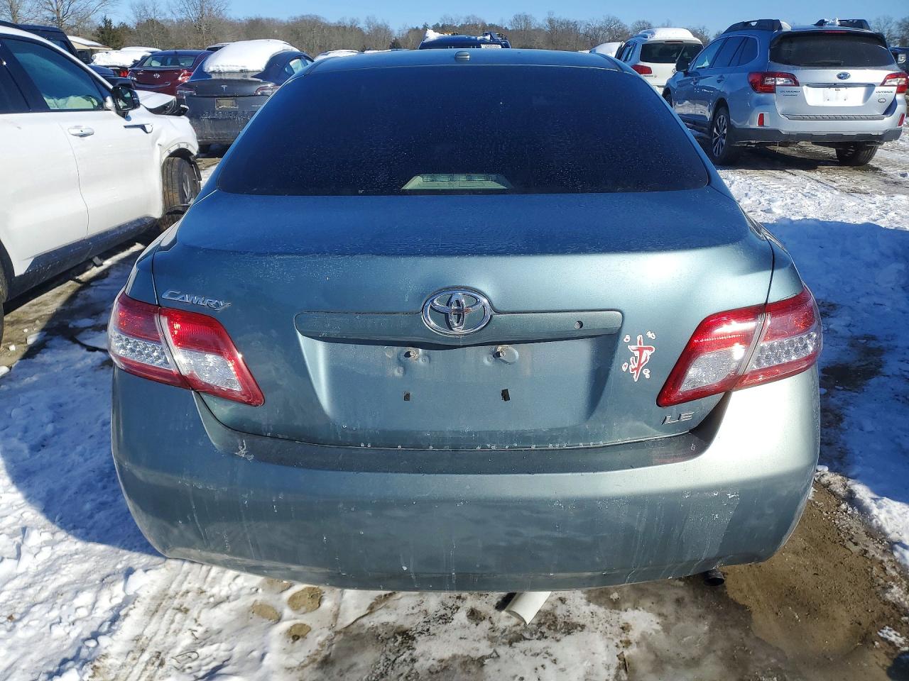 2010 TOYOTA CAMRY LE photo 6