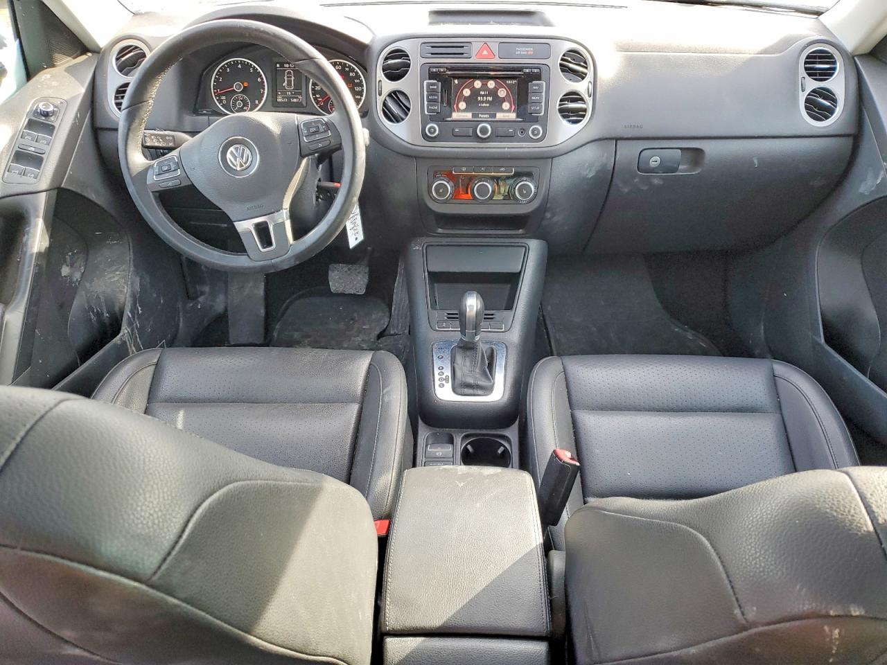 2011 VOLKSWAGEN TIGUAN S photo 8
