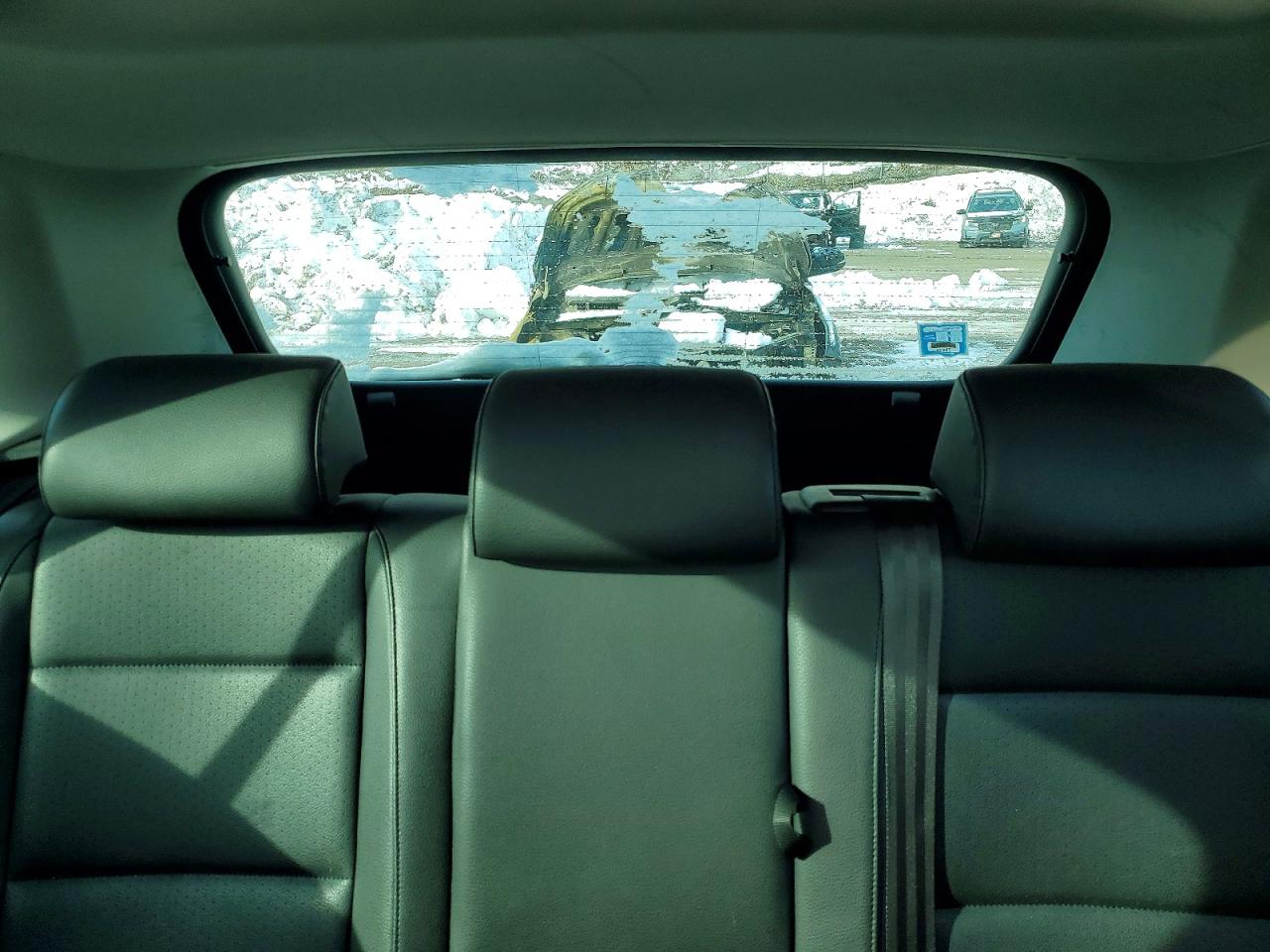 2011 VOLKSWAGEN TIGUAN S photo 10