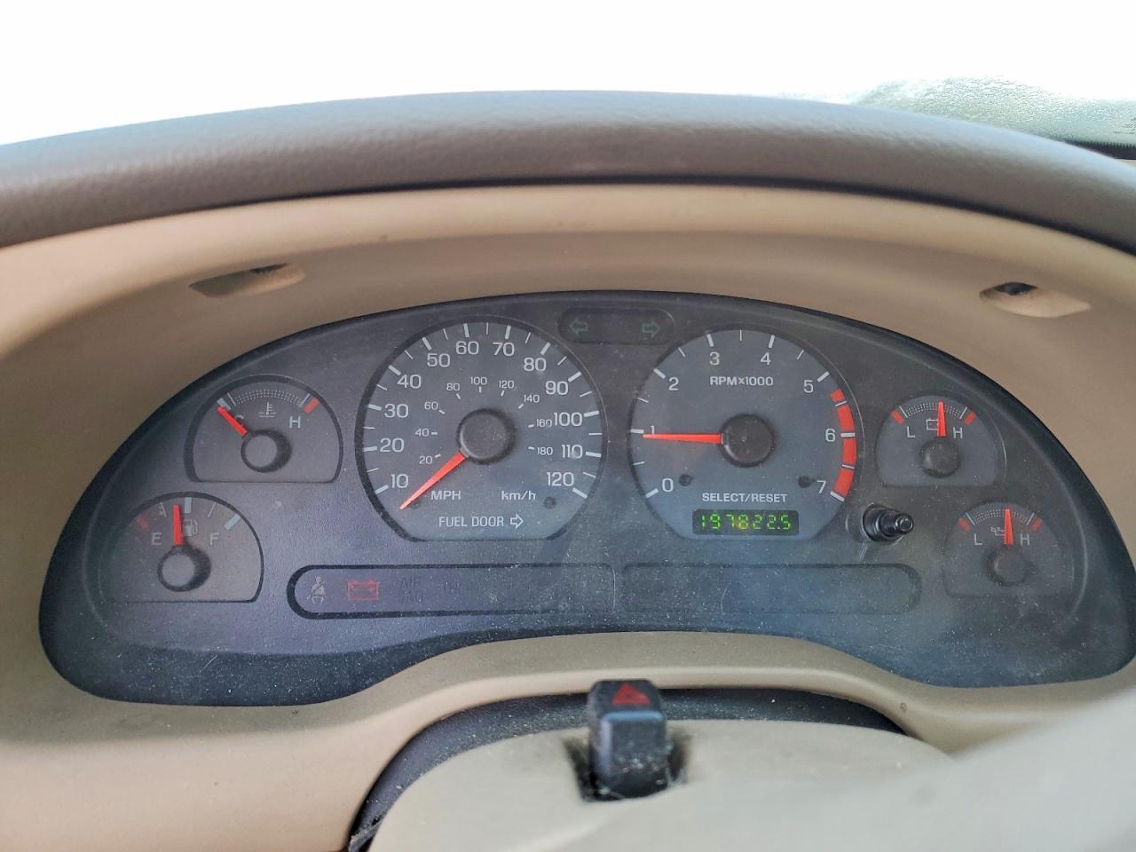 2002 FORD MUSTANG photo 25