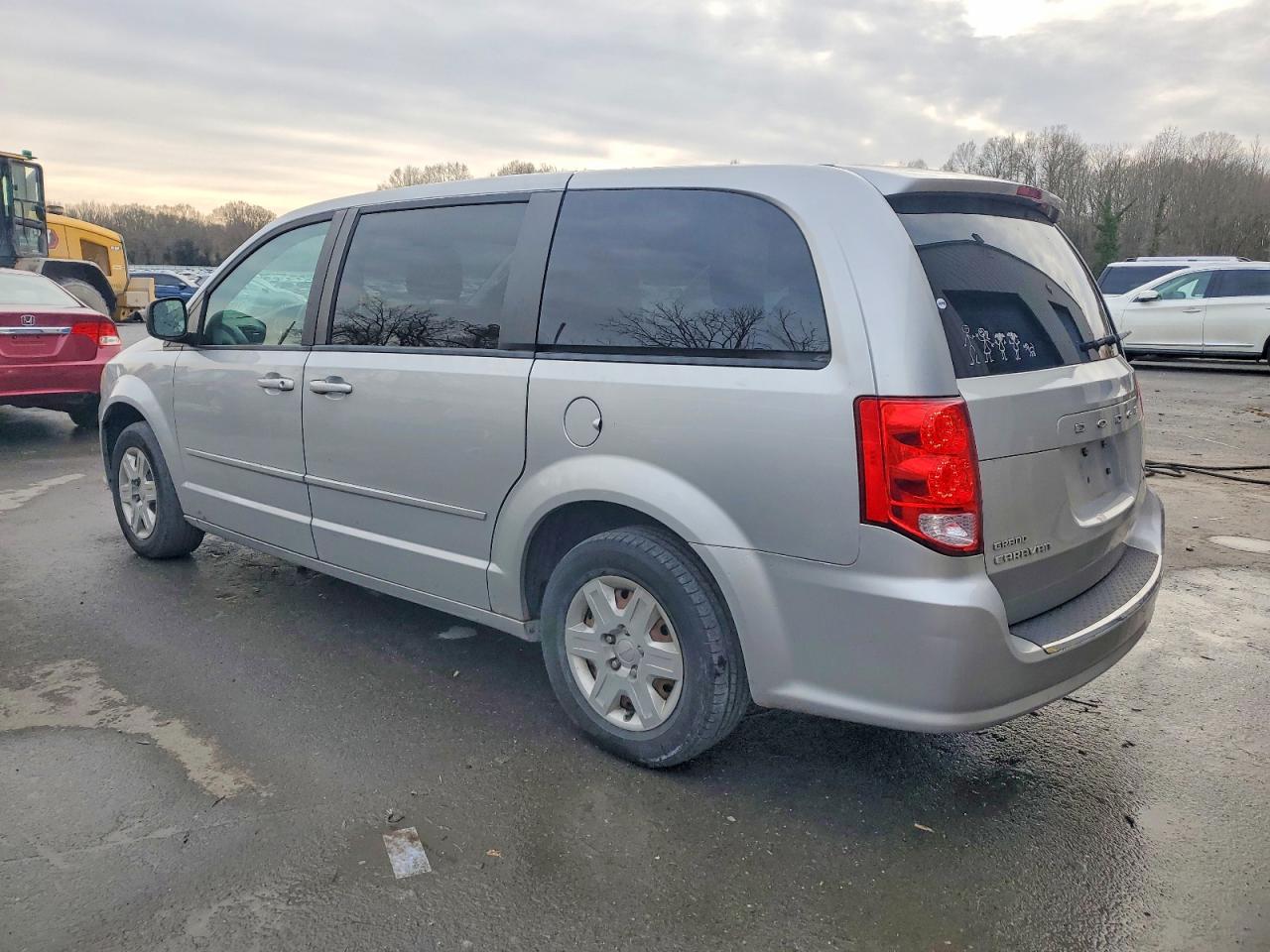 2011 DODGE GRAND CARAVAN EXPRESS photo 2