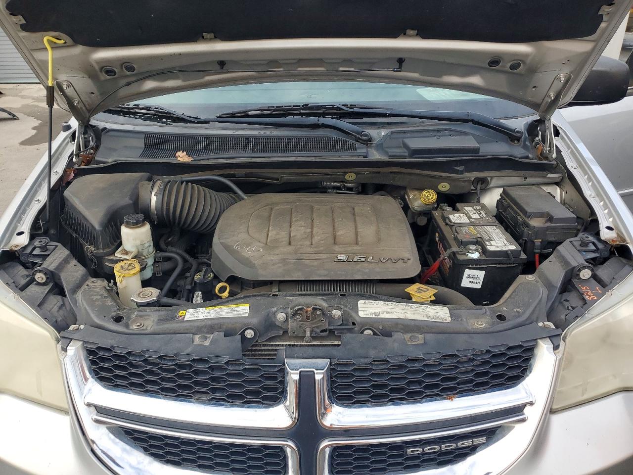 2011 DODGE GRAND CARAVAN EXPRESS photo 12