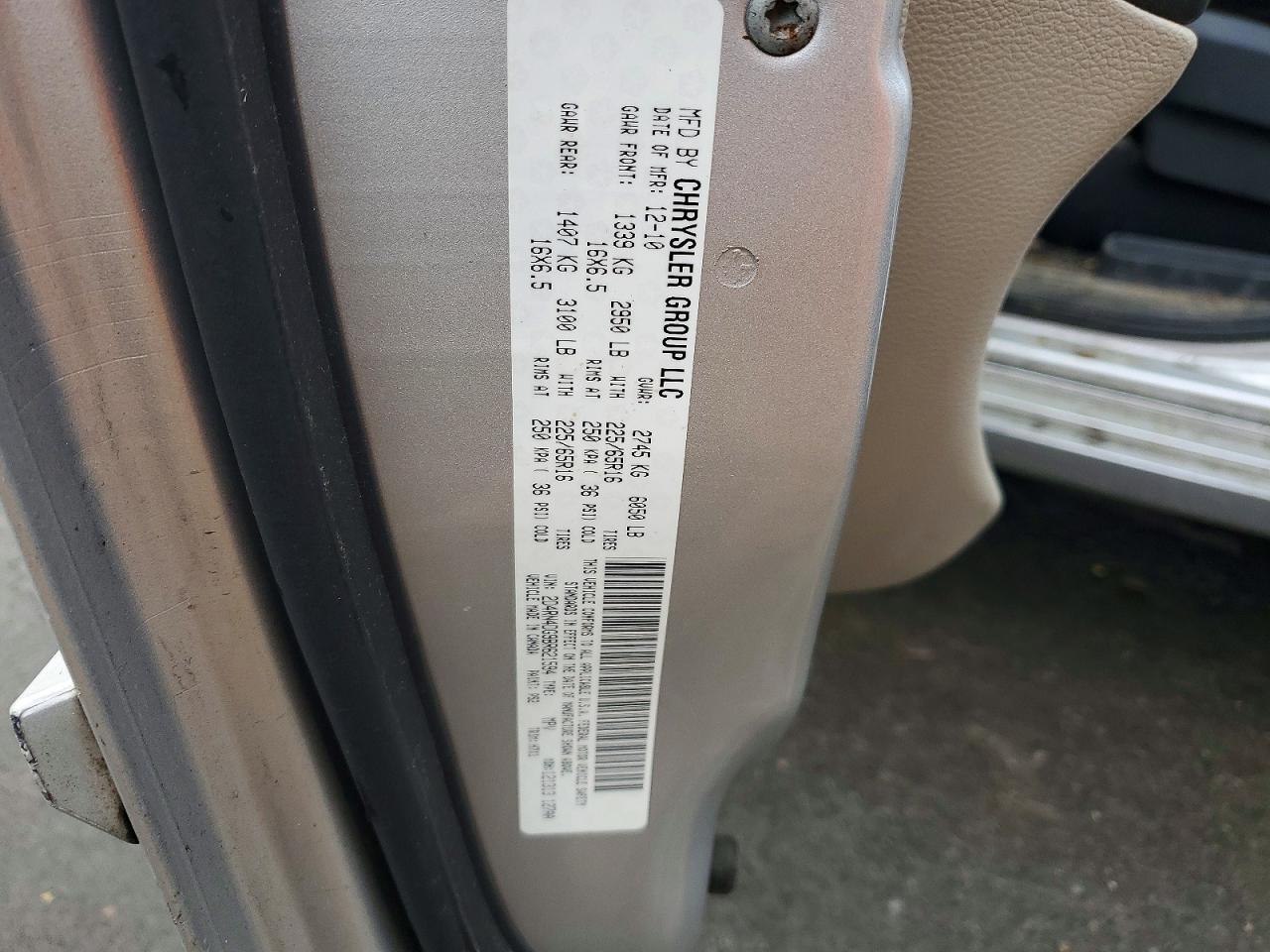 2011 DODGE GRAND CARAVAN EXPRESS photo 13