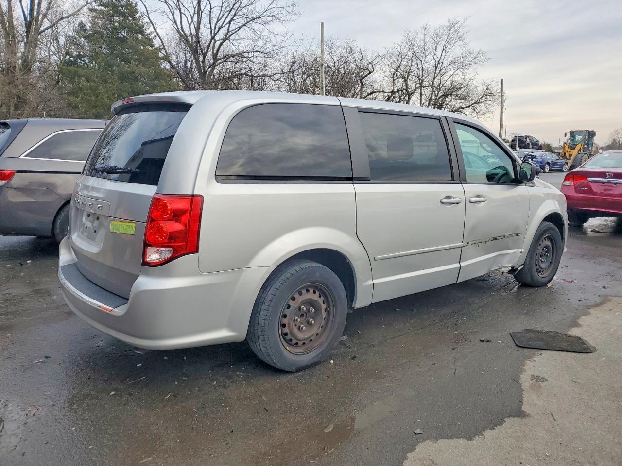 2011 DODGE GRAND CARAVAN EXPRESS photo 3