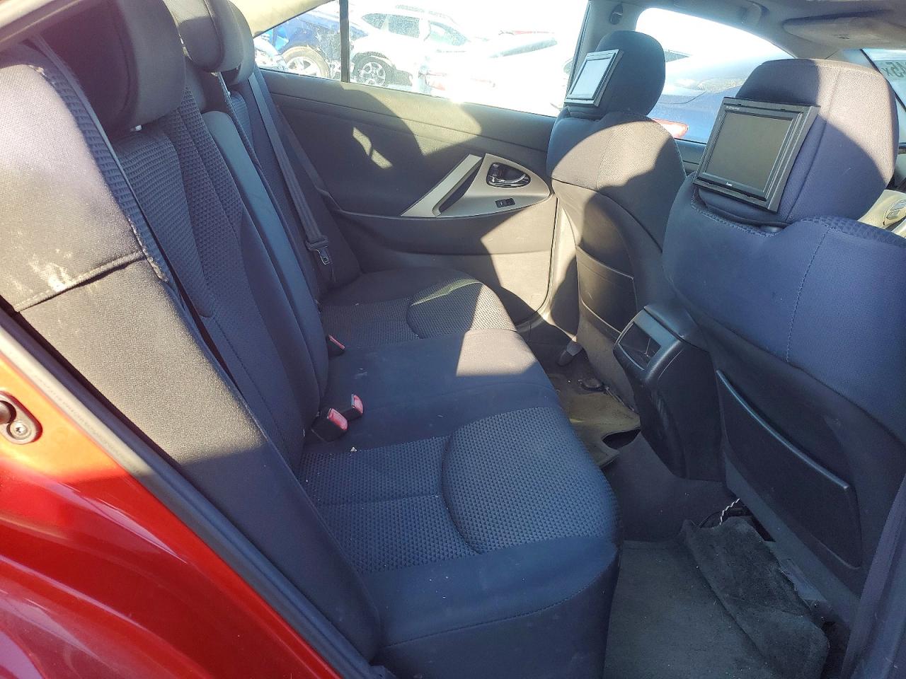 2010 TOYOTA CAMRY BASE photo 19
