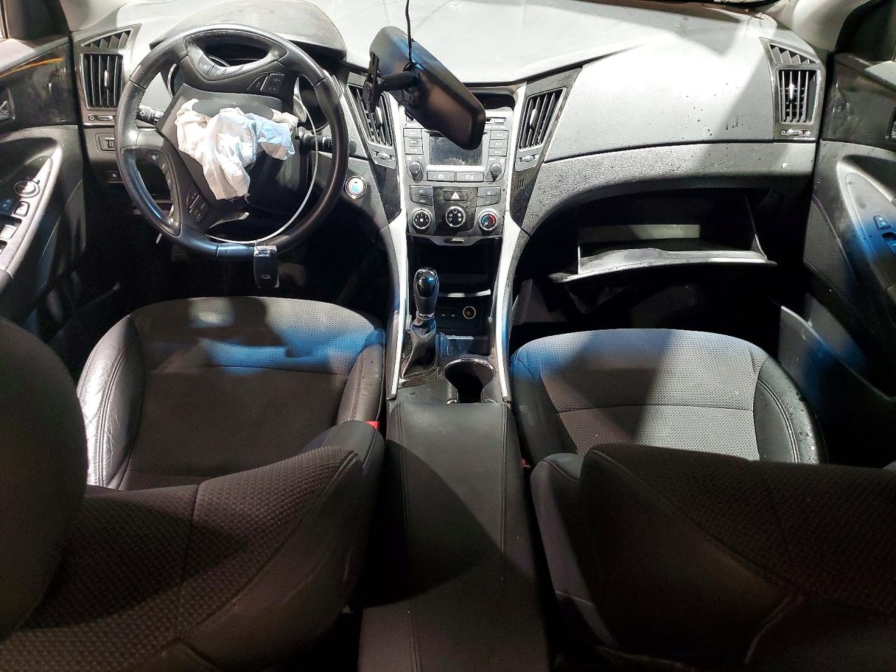 2014 HYUNDAI SONATA SE photo 8