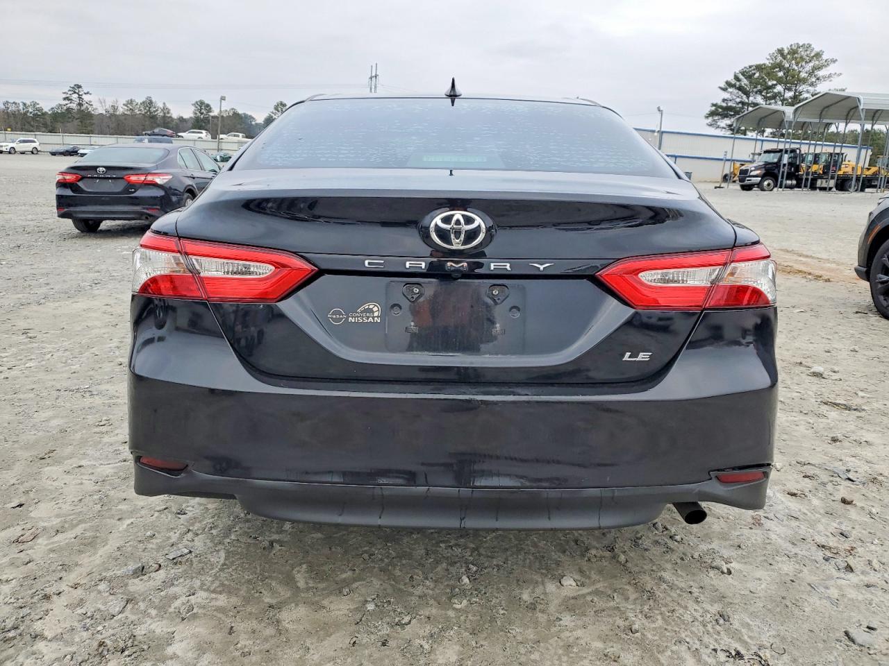 2019 TOYOTA CAMRY L photo 6