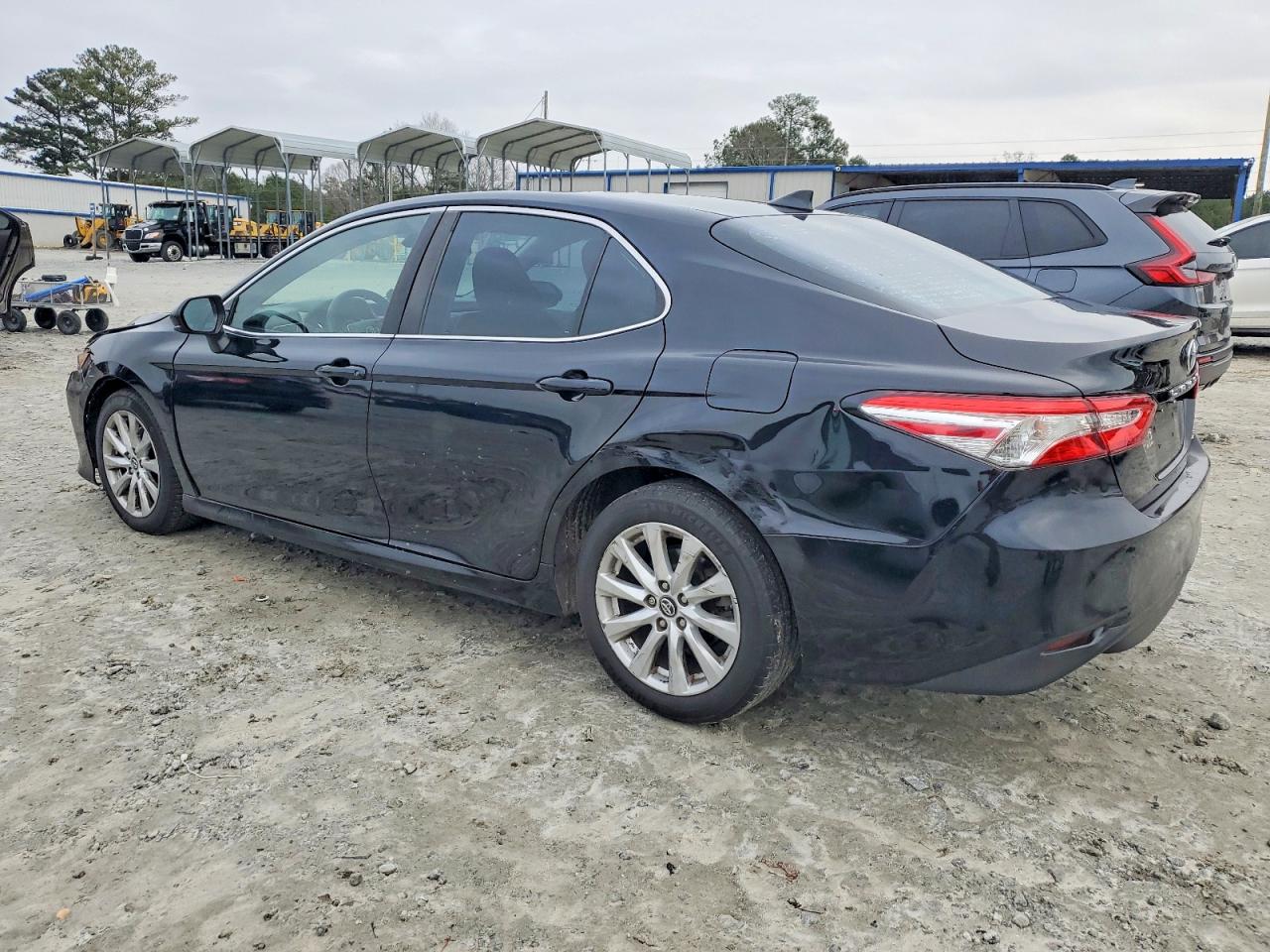 2019 TOYOTA CAMRY L photo 2