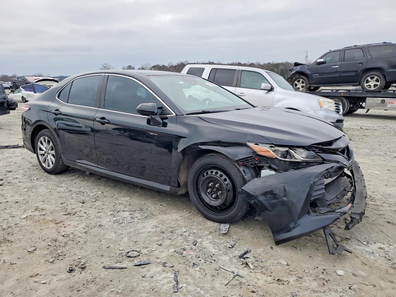 2019 TOYOTA CAMRY L photo 4