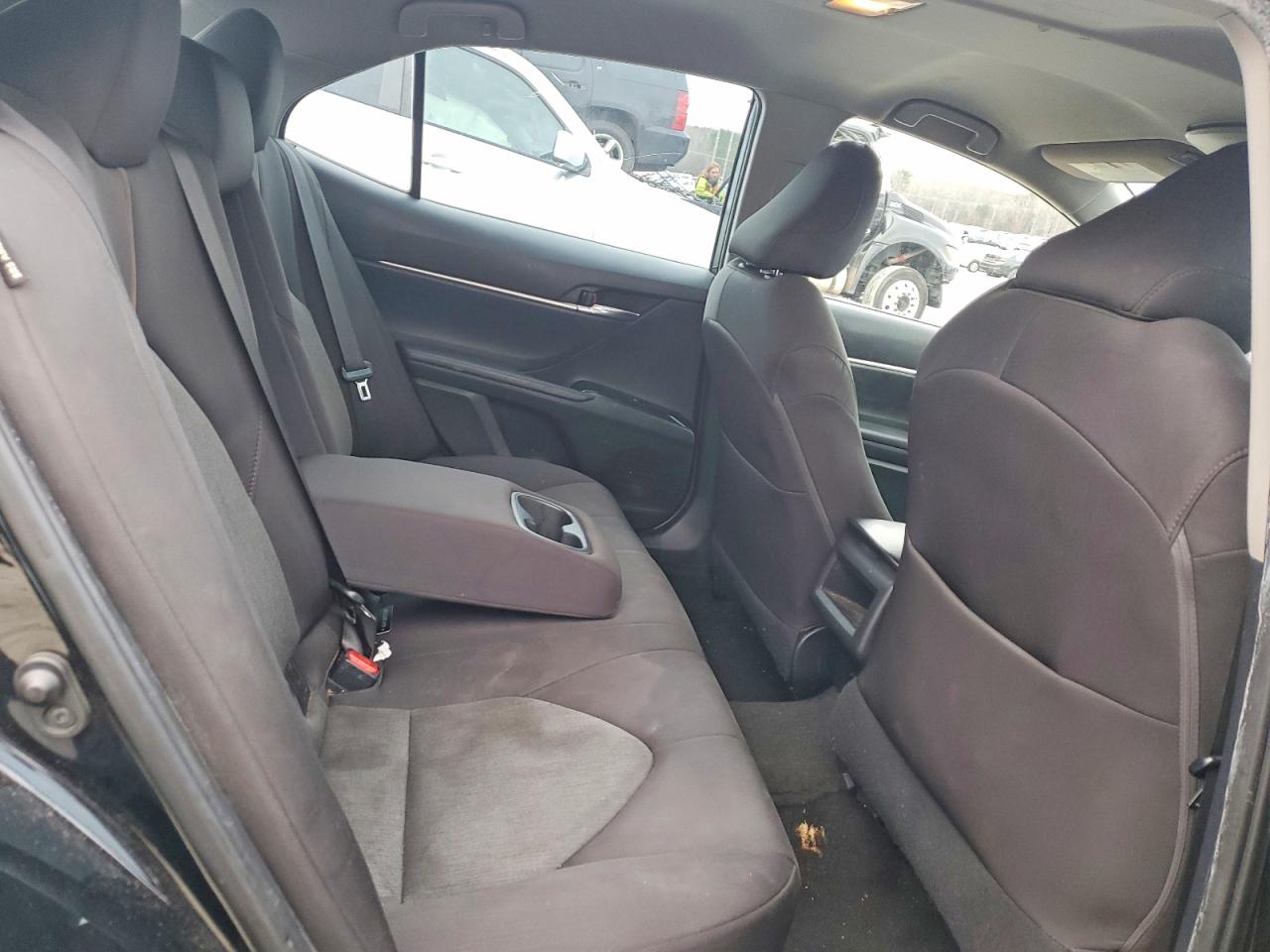 2019 TOYOTA CAMRY L photo 10