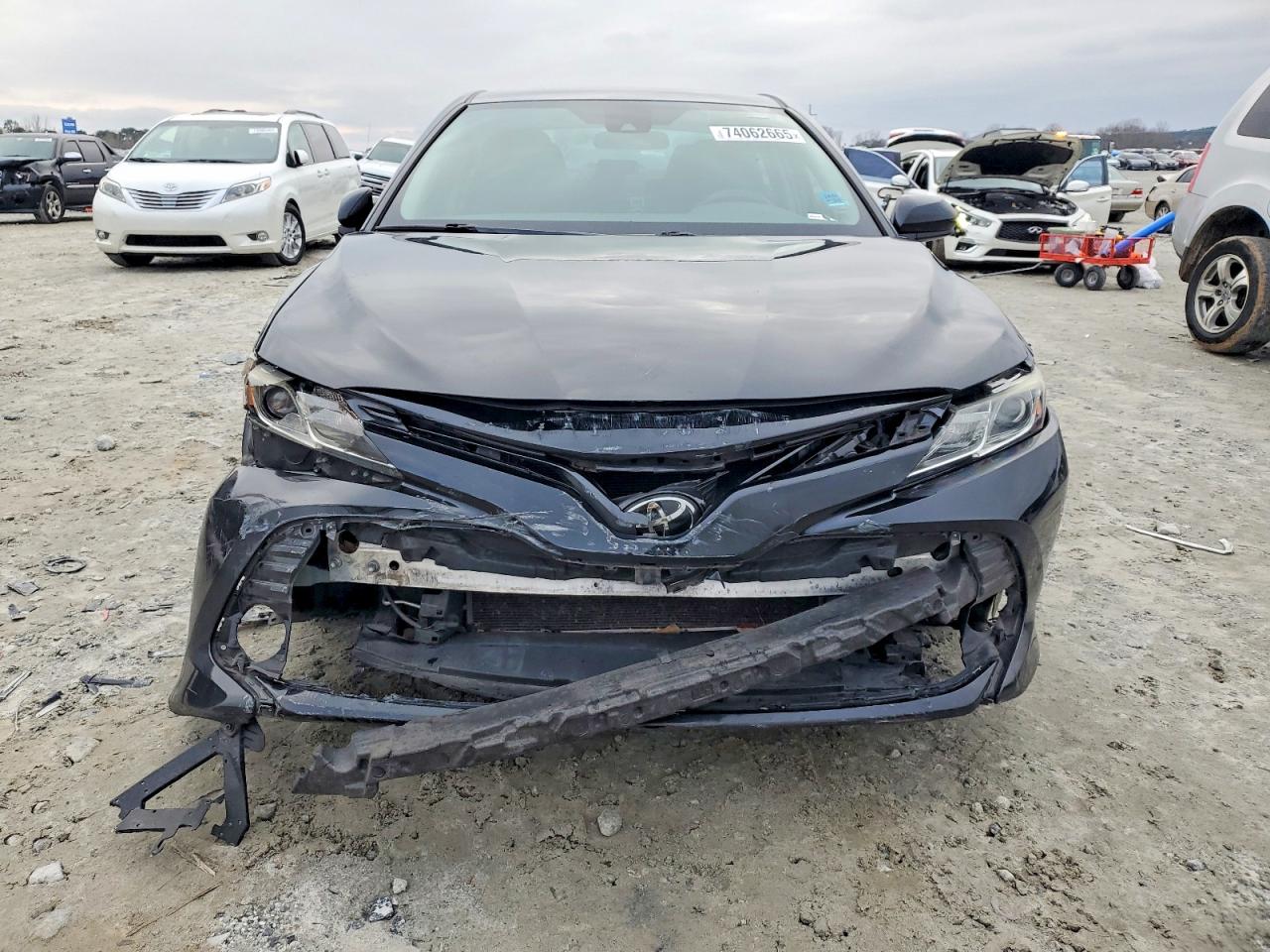 2019 TOYOTA CAMRY L photo 5