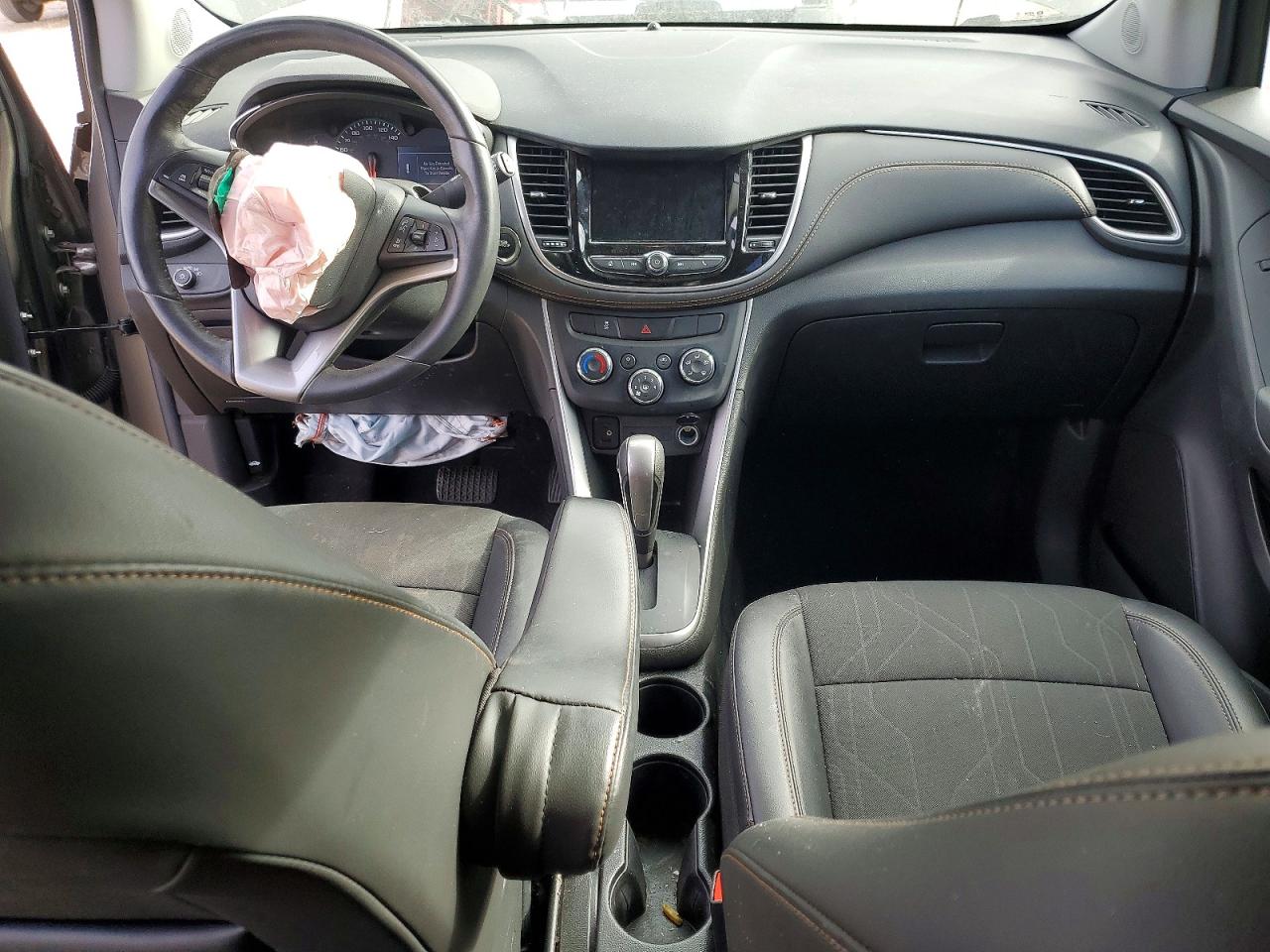 2022 CHEVROLET TRAX 1LT photo 8
