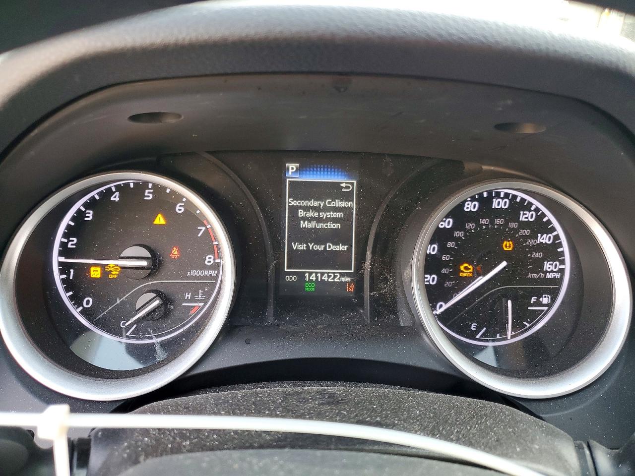2022 TOYOTA CAMRY LE photo 25