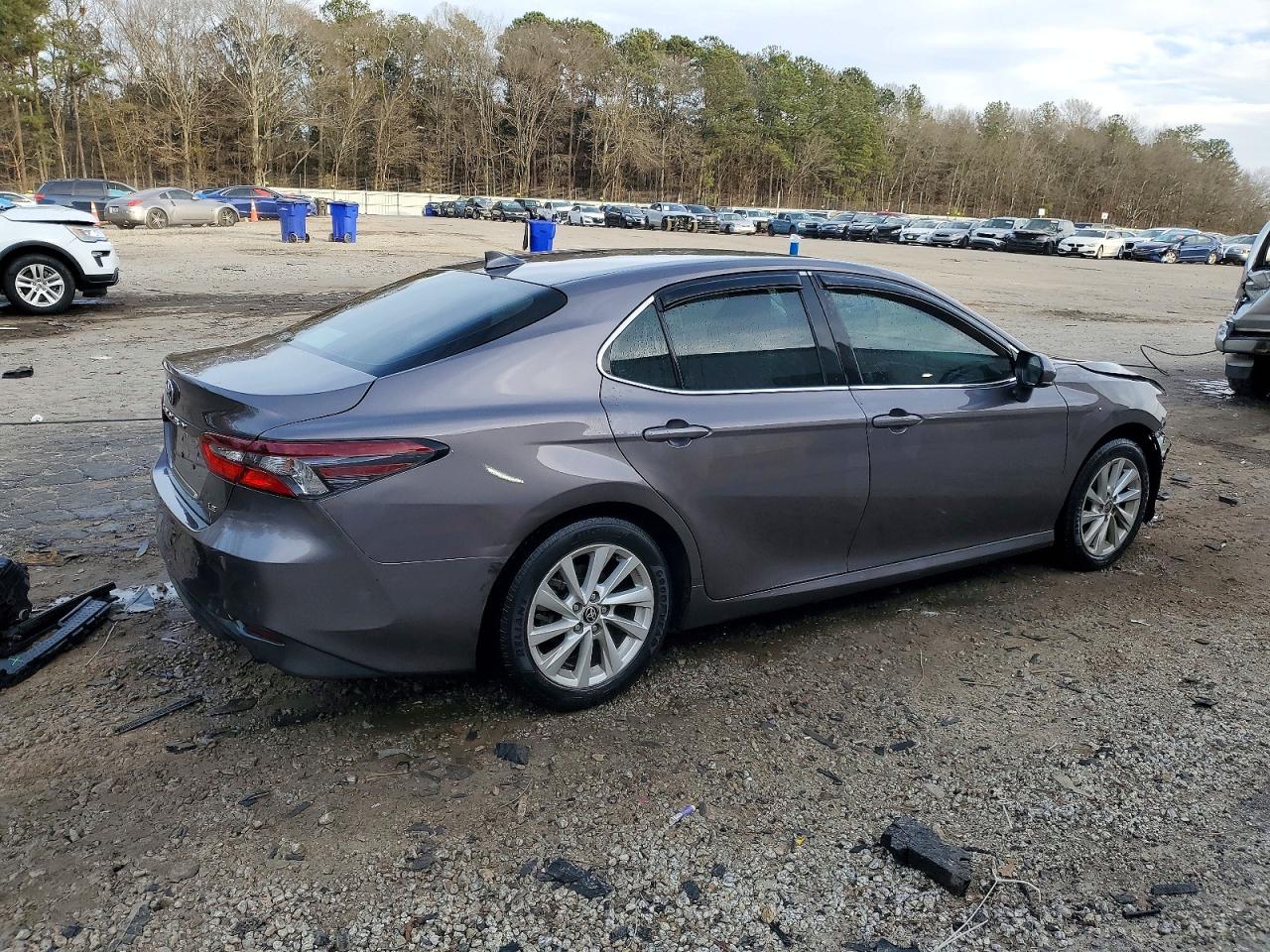2022 TOYOTA CAMRY LE photo 7