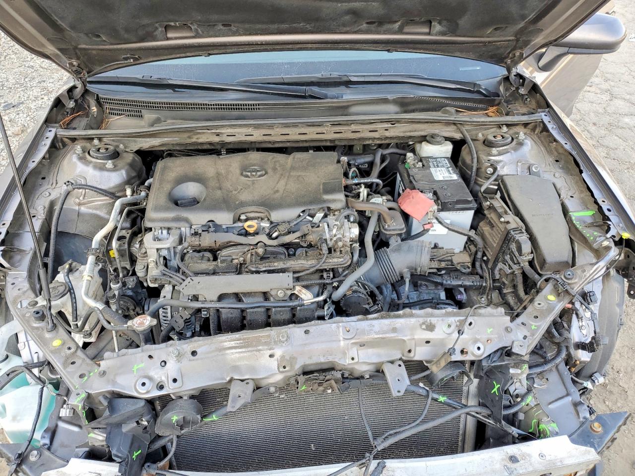 2022 TOYOTA CAMRY LE photo 31