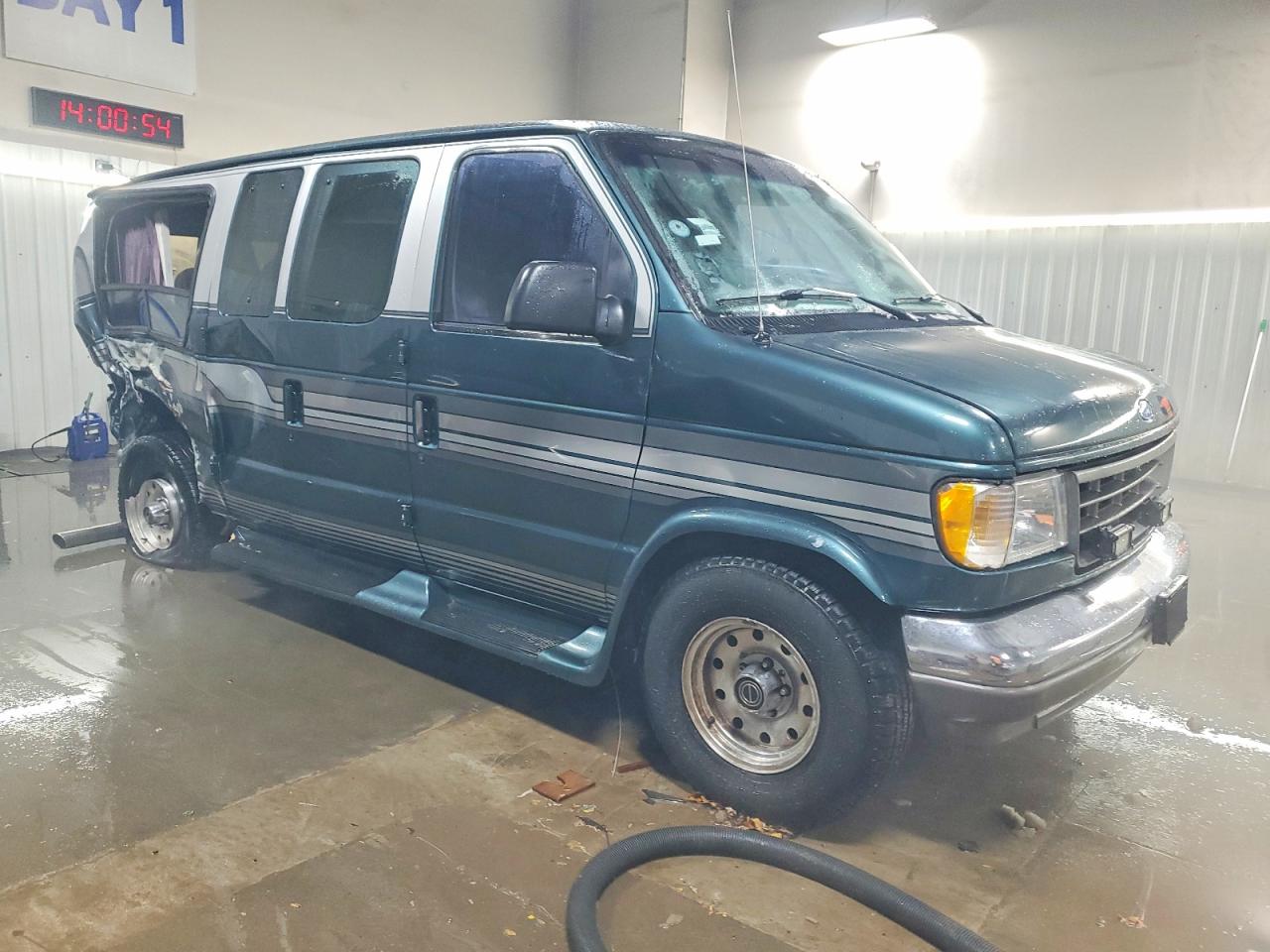 1995 FORD ECONOLINE E150 VAN photo 7